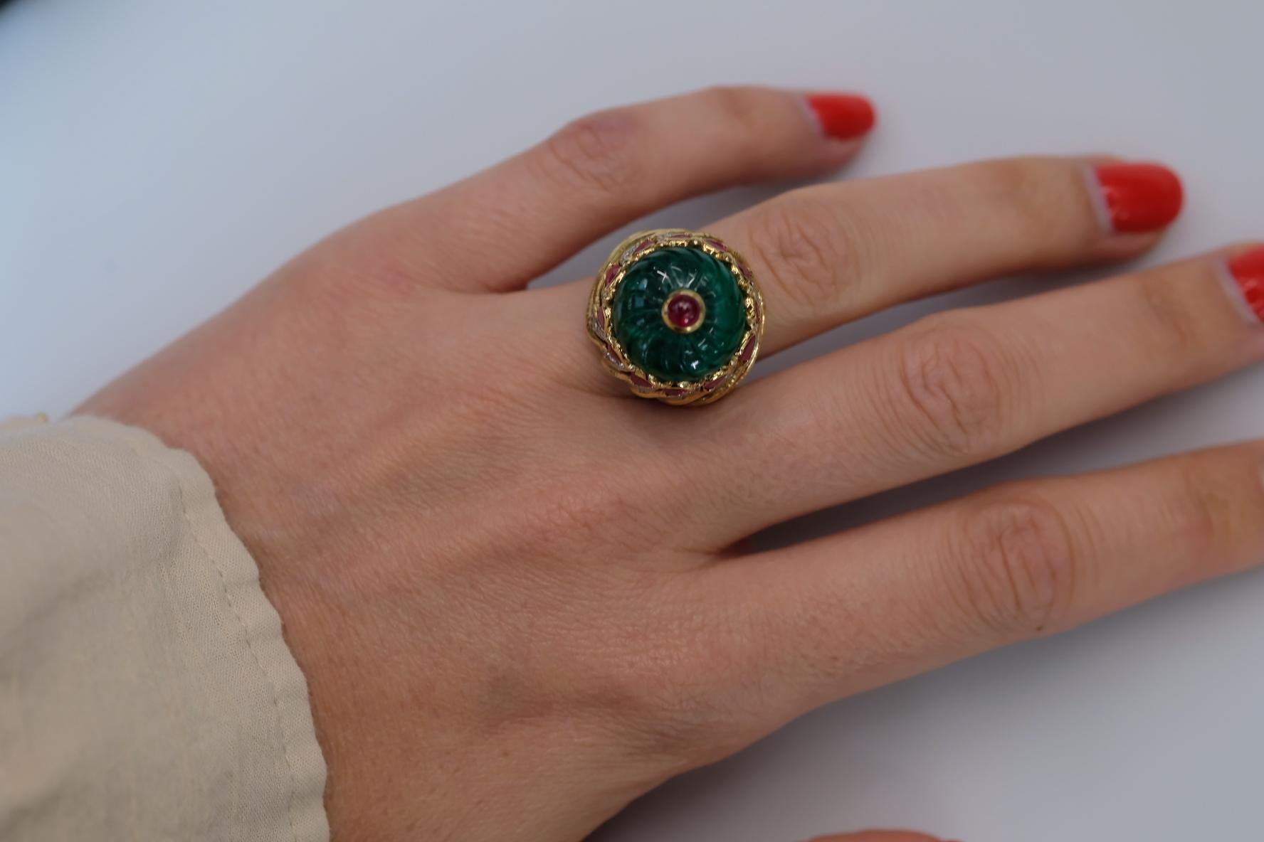 David Webb 18K Yellow Gold Carved Emerald, Ruby And Diamond Cocktail Ring For Sale 2