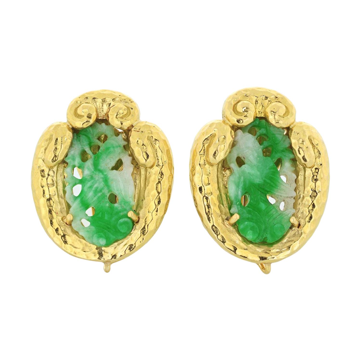 David Webb 18k Yellow Gold Carved Jade Clip-On Earrings For Sale