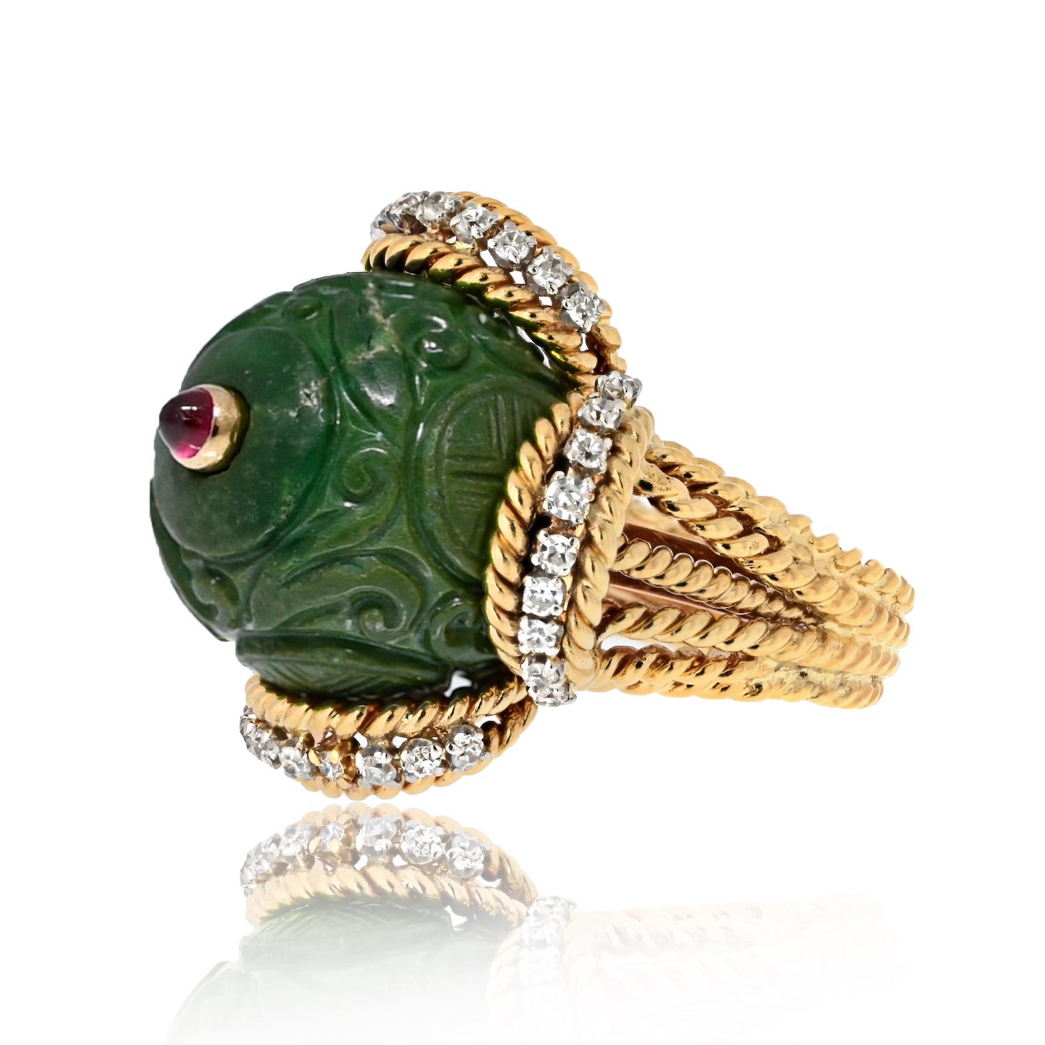 Modern David Webb 18K Yellow Gold Carved Jade, Diamonds And A Ruby Ring For Sale