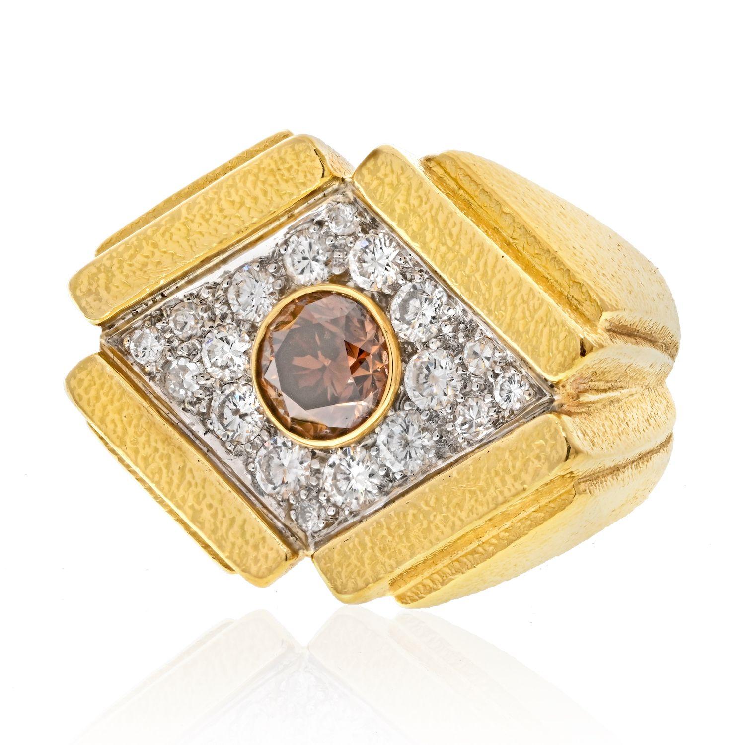 Modern David Webb 18K Yellow Gold Champagne Round Diamond Cocktail Ring For Sale