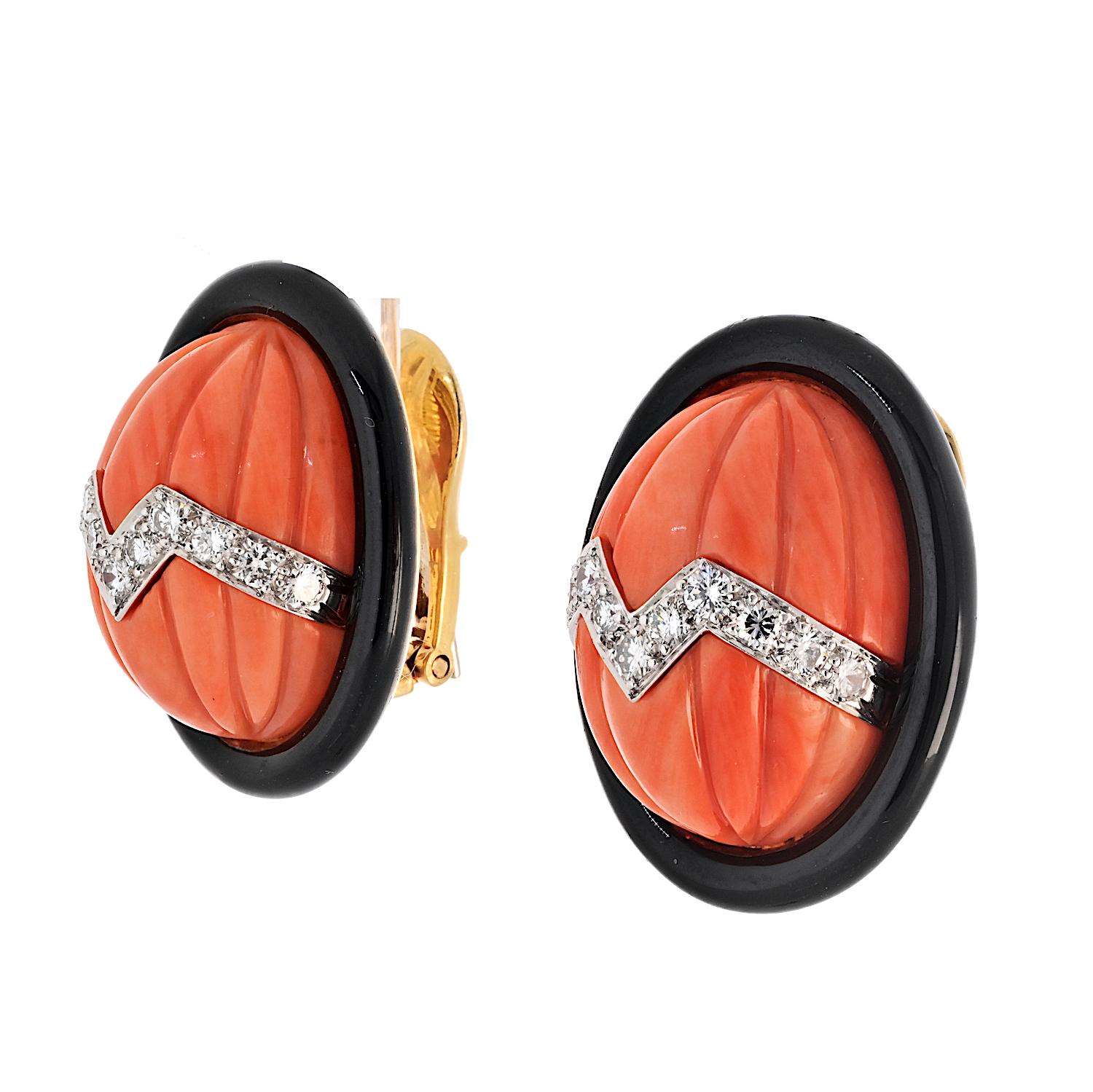 Modern David Webb 18K Yellow Gold Coral Carved Black Enamel Oval Clip Earrings For Sale