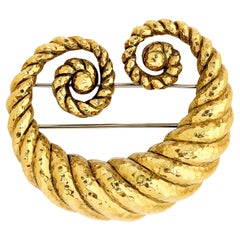 David Webb 18K Yellow Gold Crescent Shape Hammered Textured Brooch