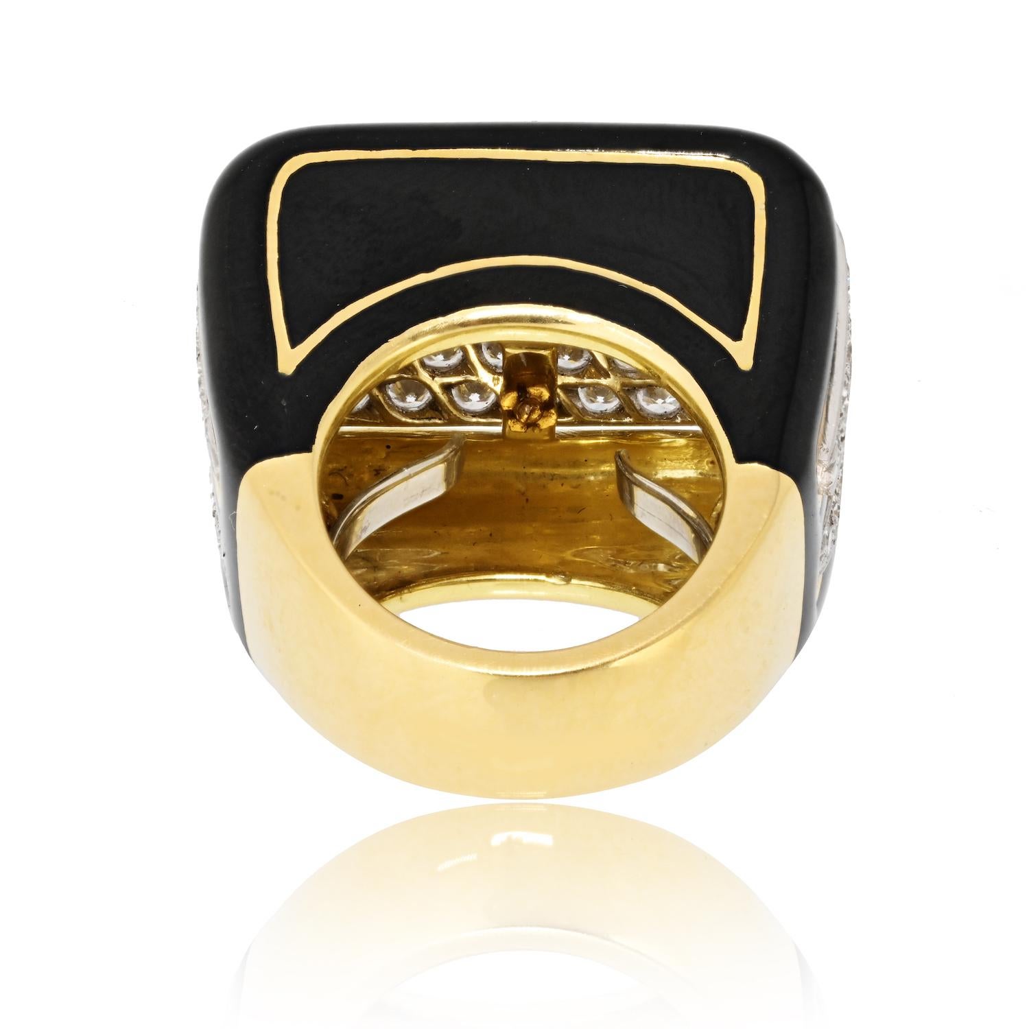 David Webb 18K Yellow Gold Diamond And Black Enamel Ring In Excellent Condition For Sale In New York, NY