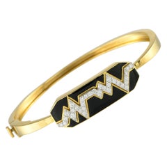 David Webb 18K Yellow Gold Diamond and Black Enamel Skip Bracelet