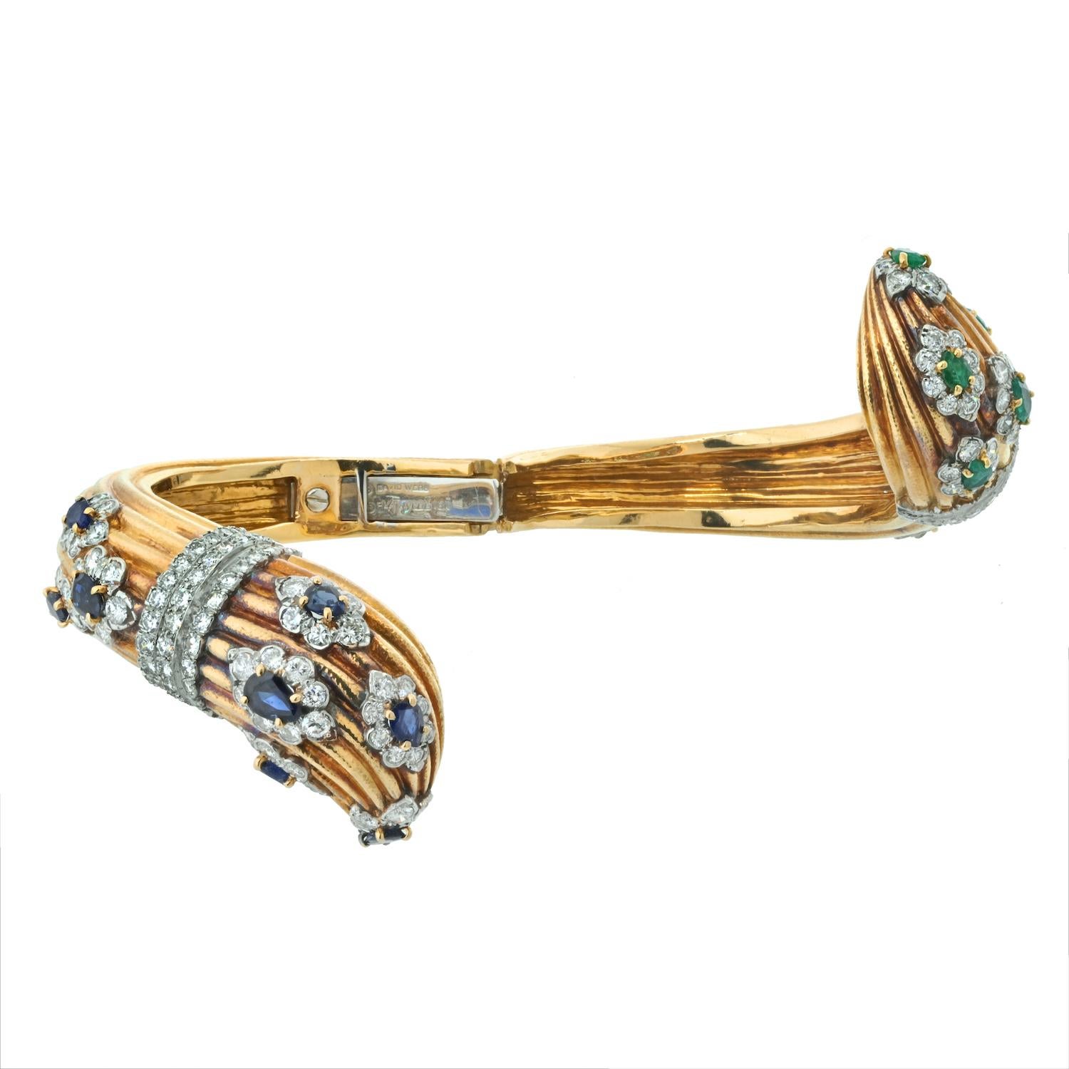 Moderne David Webb, bracelet croisé en or jaune 18 carats avec diamants et pierres précieuses en vente