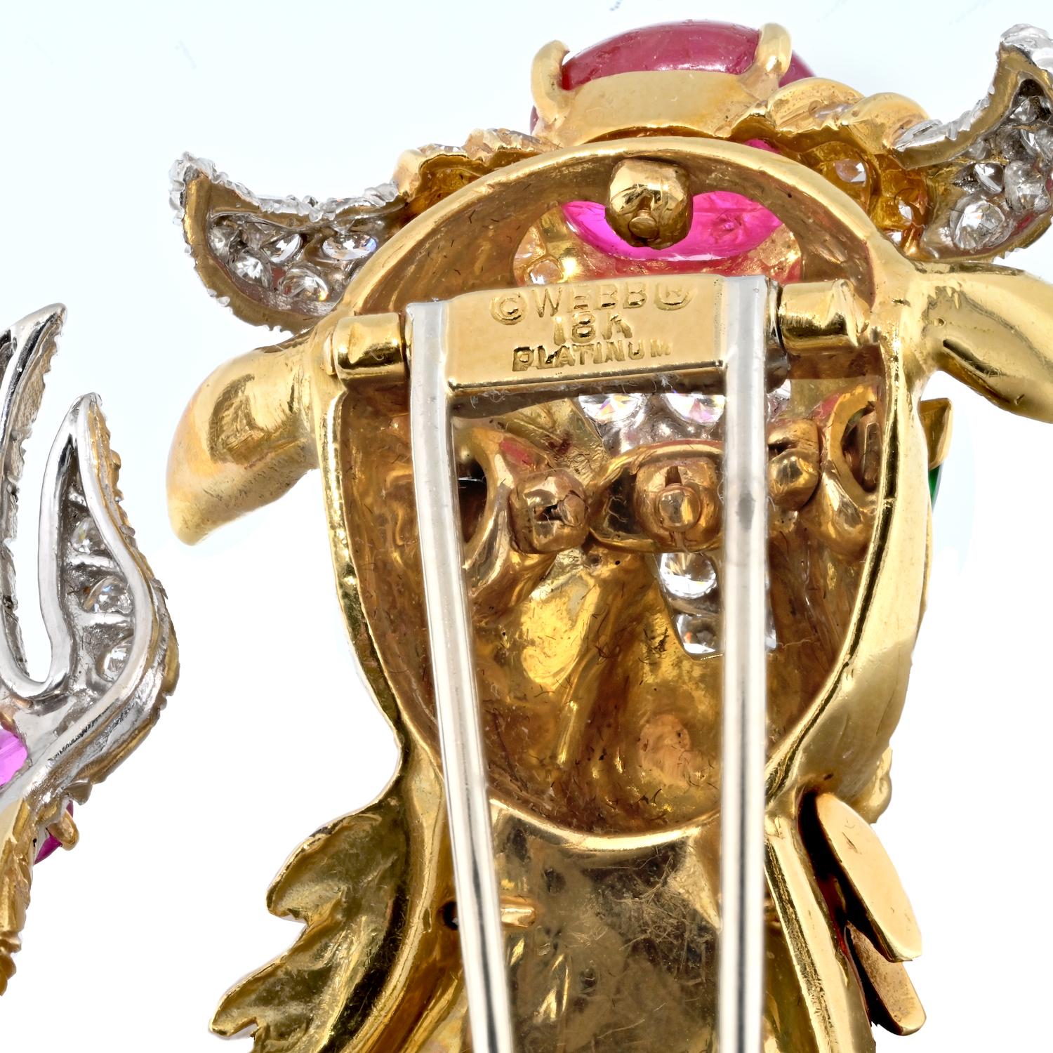 David Webb 18K Yellow Gold Diamond And Ruby Taurus Bull Brooch In Excellent Condition For Sale In New York, NY