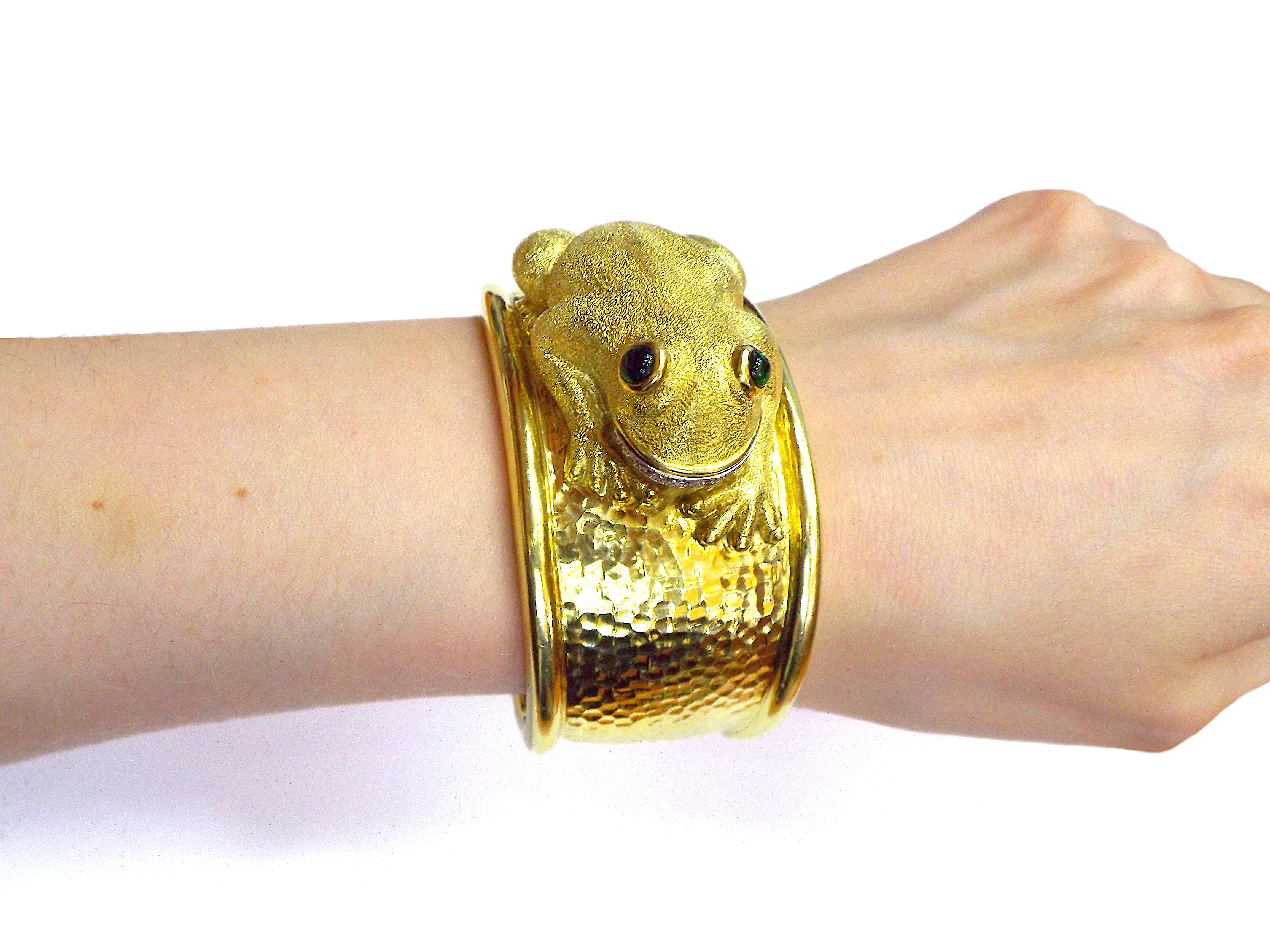 David Webb 18K Yellow Gold Diamond Emerald Repoussé Frog Cuff 2