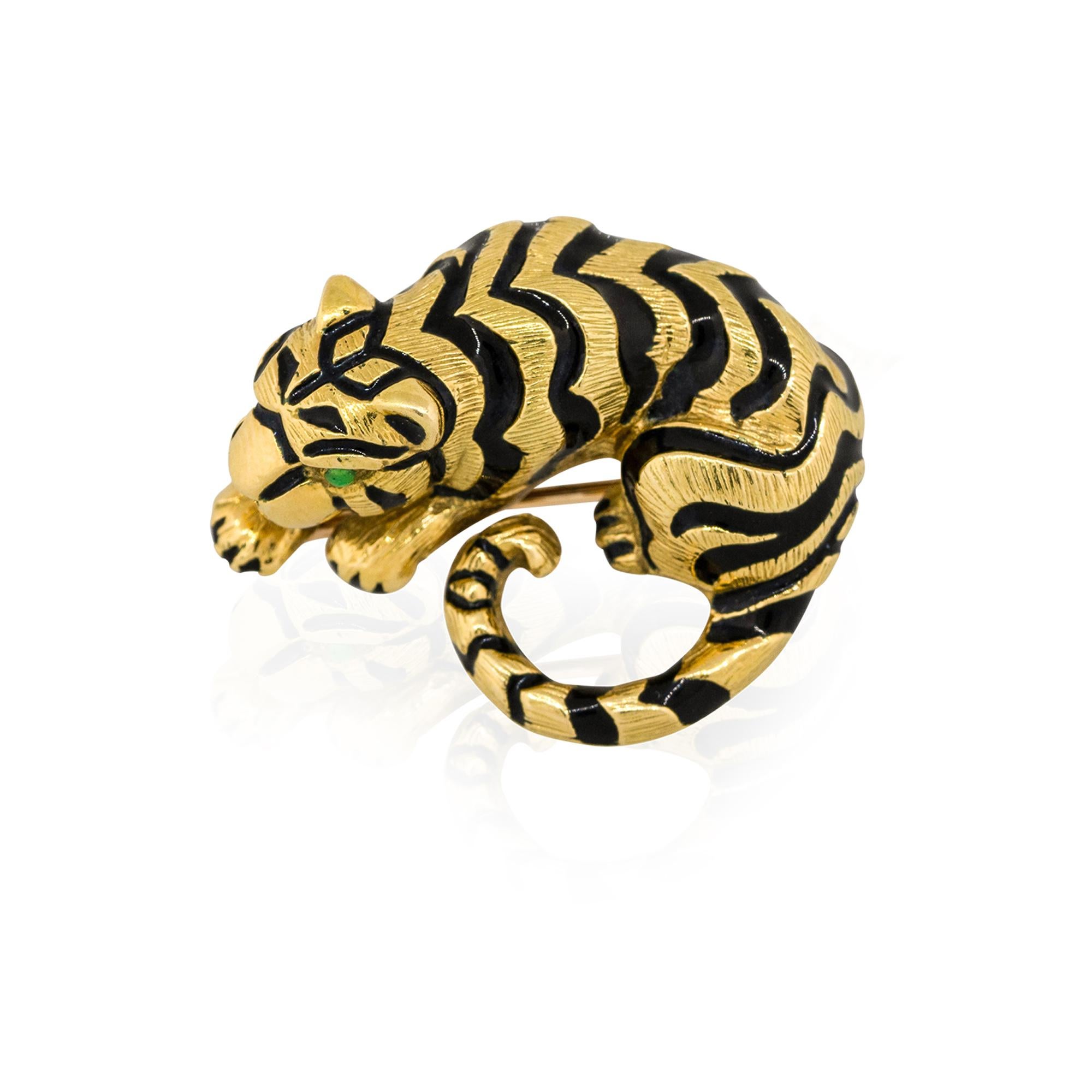 David Webb 18k Yellow Gold Emerald Enamel Tiger Pin In Excellent Condition In Boca Raton, FL