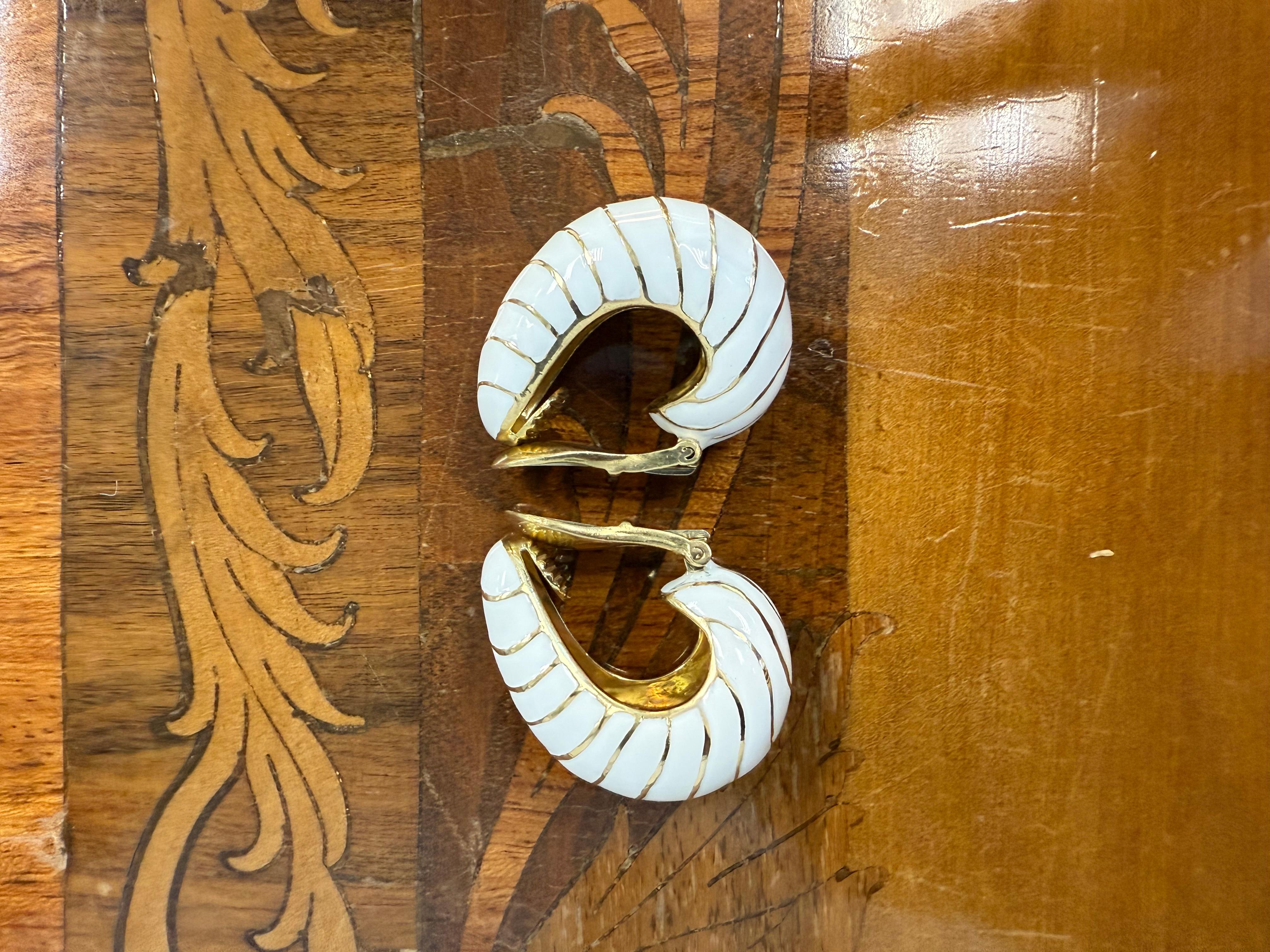 DAVID WEBB 18k Yellow Gold & Enamel Stripe Clip On Earrings Circa 1980s Vintage For Sale 3