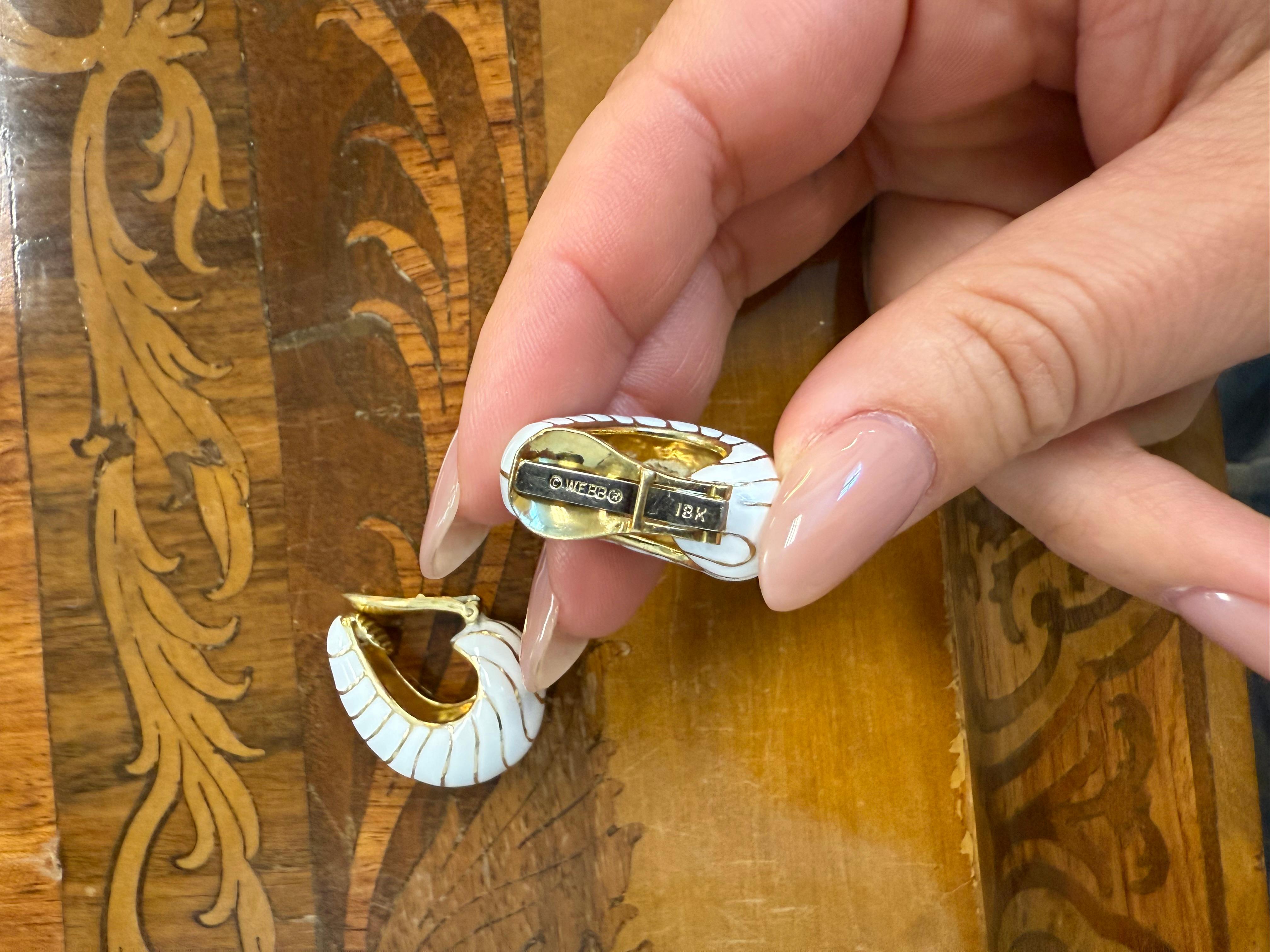 DAVID WEBB 18k Yellow Gold & Enamel Stripe Clip On Earrings Circa 1980s Vintage For Sale 4