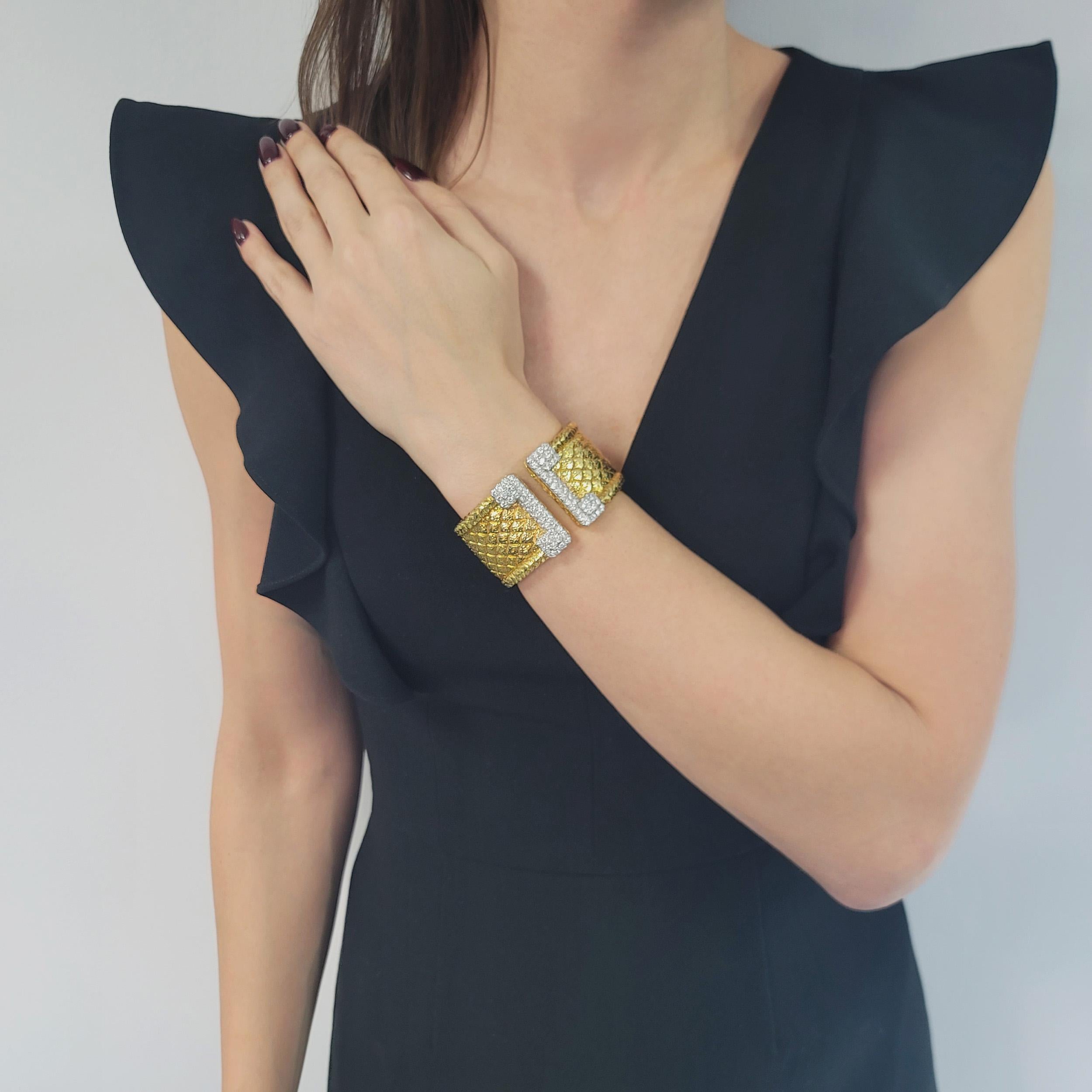 David Webb 18k Yellow Gold Fish Scale Cuff Bracelet With Diamond For ...
