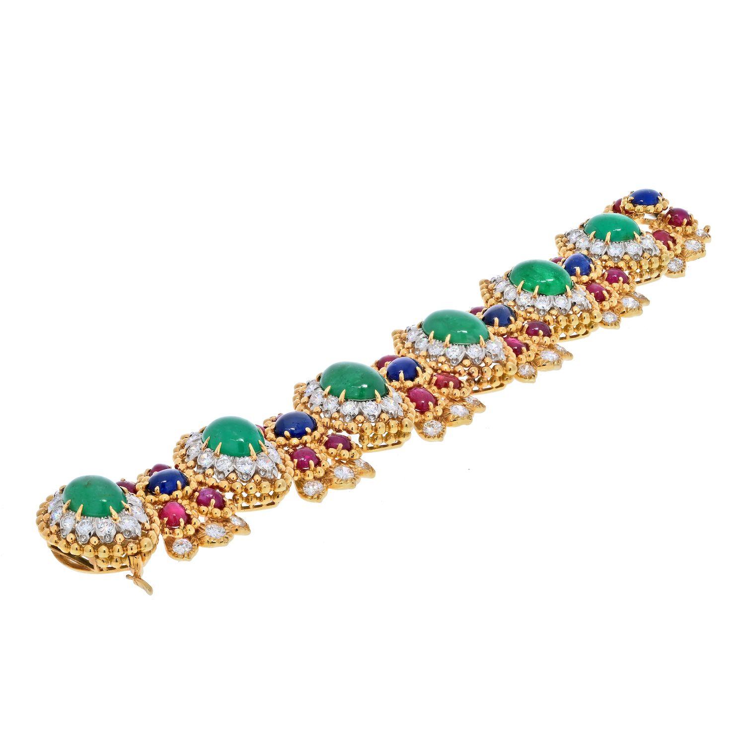 David Webb: Armband aus 18 Karat Gelbgold mit grünem Smaragd-Cabochon, Rubin und Diamanten im Zustand „Hervorragend“ im Angebot in New York, NY