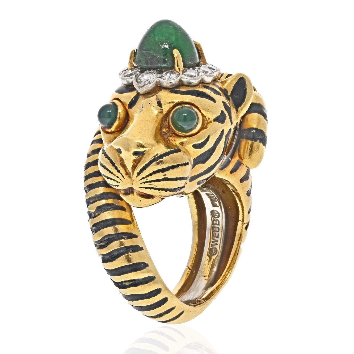 Modern David Webb 18K Yellow Gold Green Emerald Tiger Ring For Sale