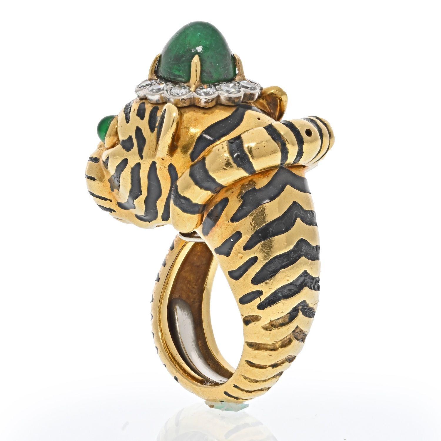 Round Cut David Webb 18K Yellow Gold Green Emerald Tiger Ring For Sale