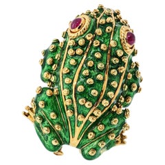 David Webb 18K Yellow Gold Green Enamel Ruby Eyes Frog Brooch