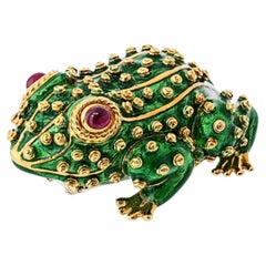 David Webb 18K Yellow Gold Green Enamel Ruby Eyes Frog Brooch
