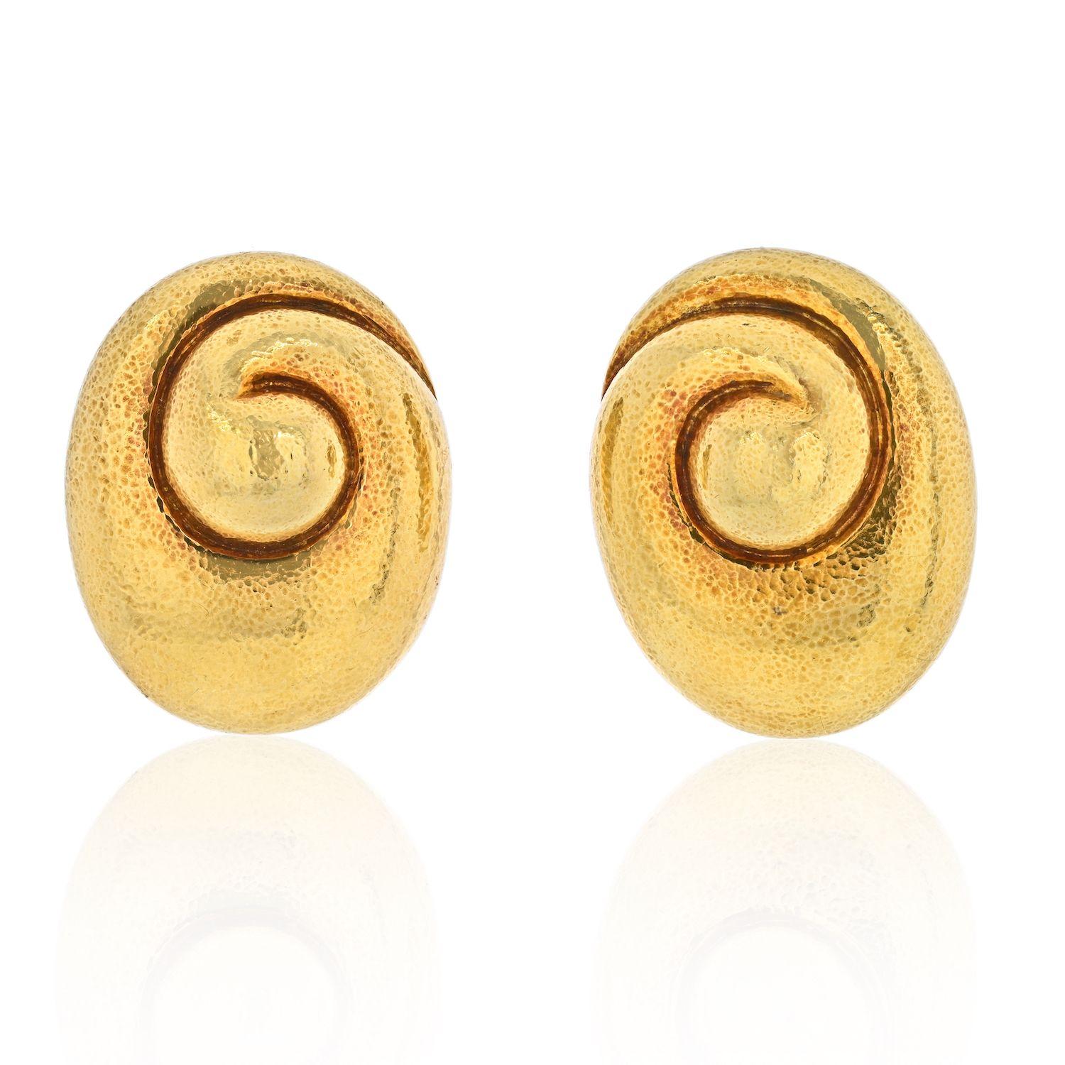 Modern David Webb 18k Yellow Gold Hammered Heavy Clip on Swirl Earrings For Sale