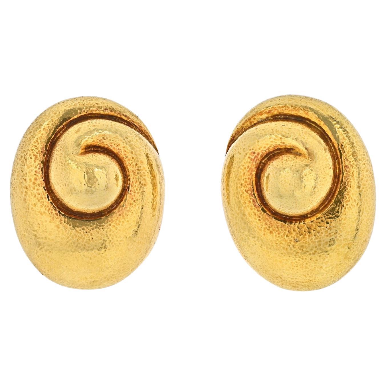 David Webb 18k Yellow Gold Hammered Heavy Clip on Swirl Earrings For Sale