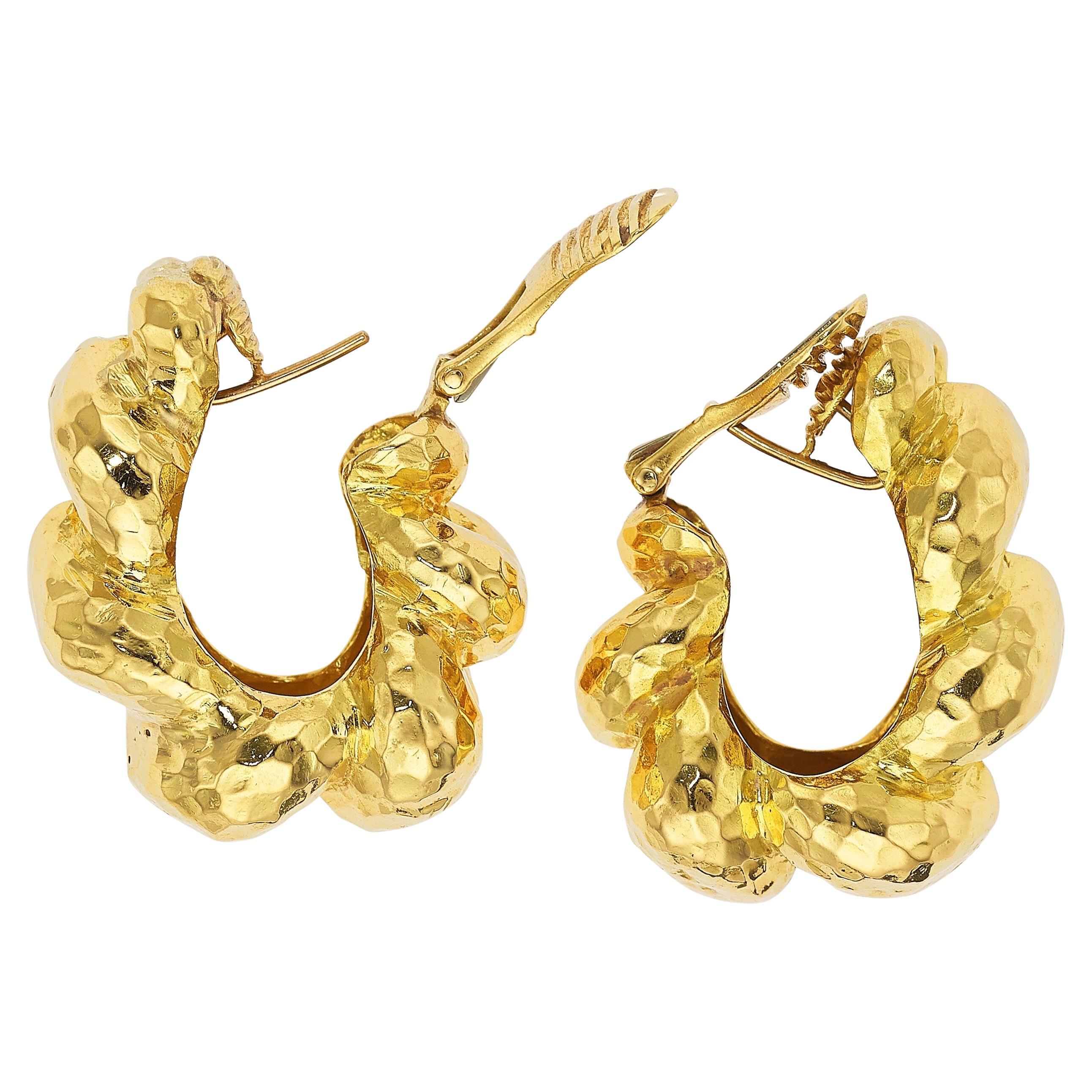 Pendientes de clip con aro martillado David Webb de oro amarillo de 18k