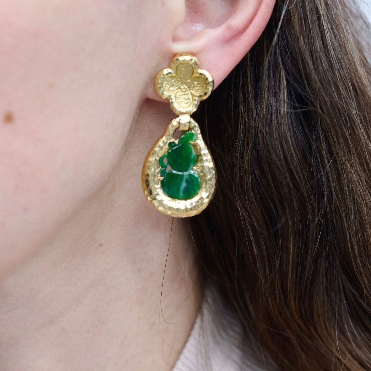 Uncut David Webb 18K Yellow Gold Jade Teardrop Dangling Clip on Earrings For Sale