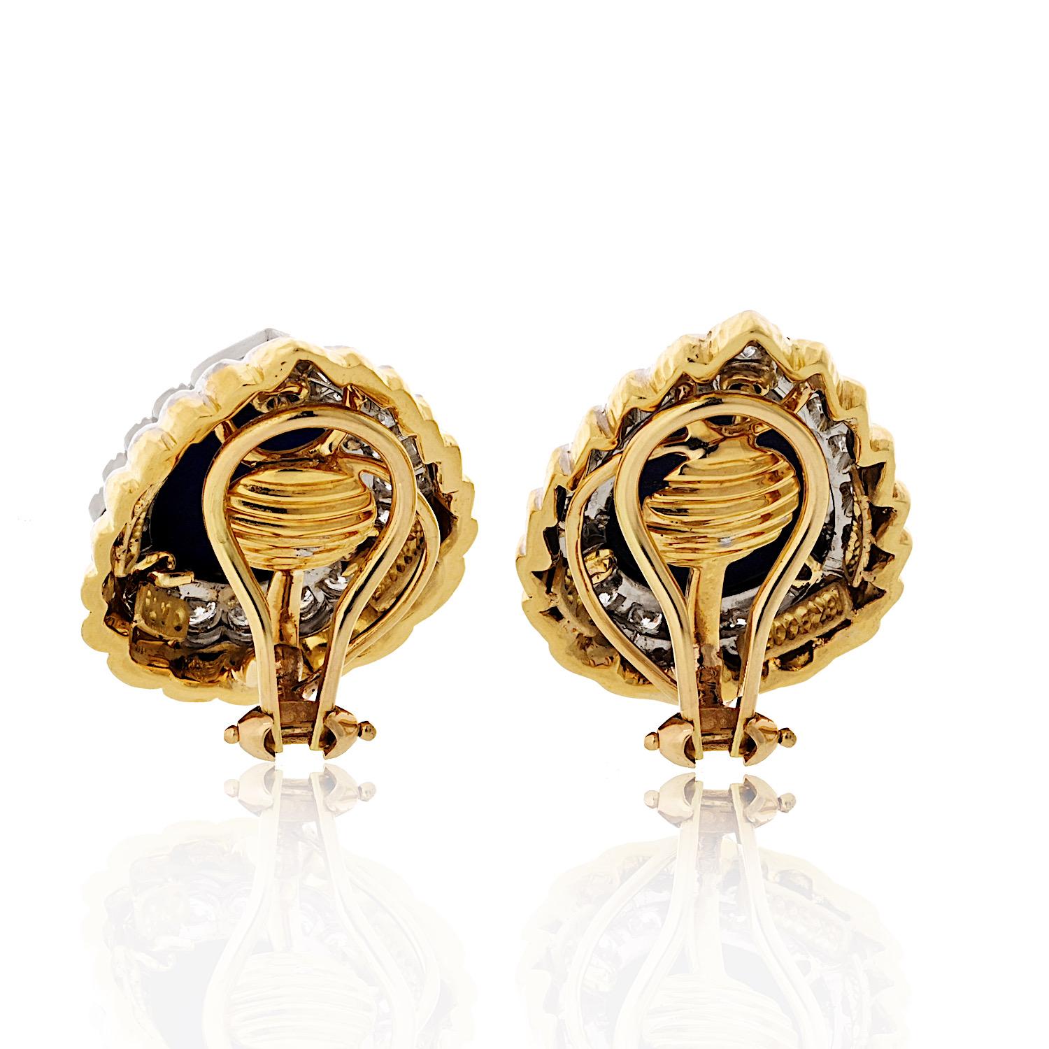 David Webb 18K Yellow Gold Lapis And Diamond Clip Earrings In Excellent Condition For Sale In New York, NY