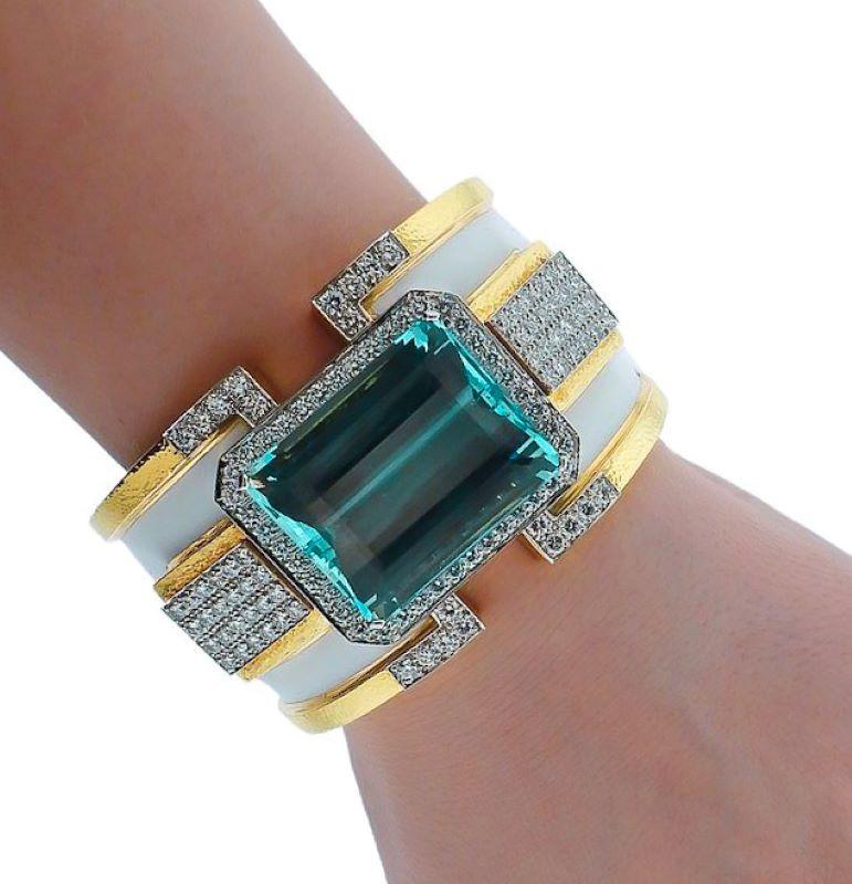 David Webb 18K Yellow Gold Large Aquamarine And Diamond Bangle Cuff Bracelet In Excellent Condition In New York, NY