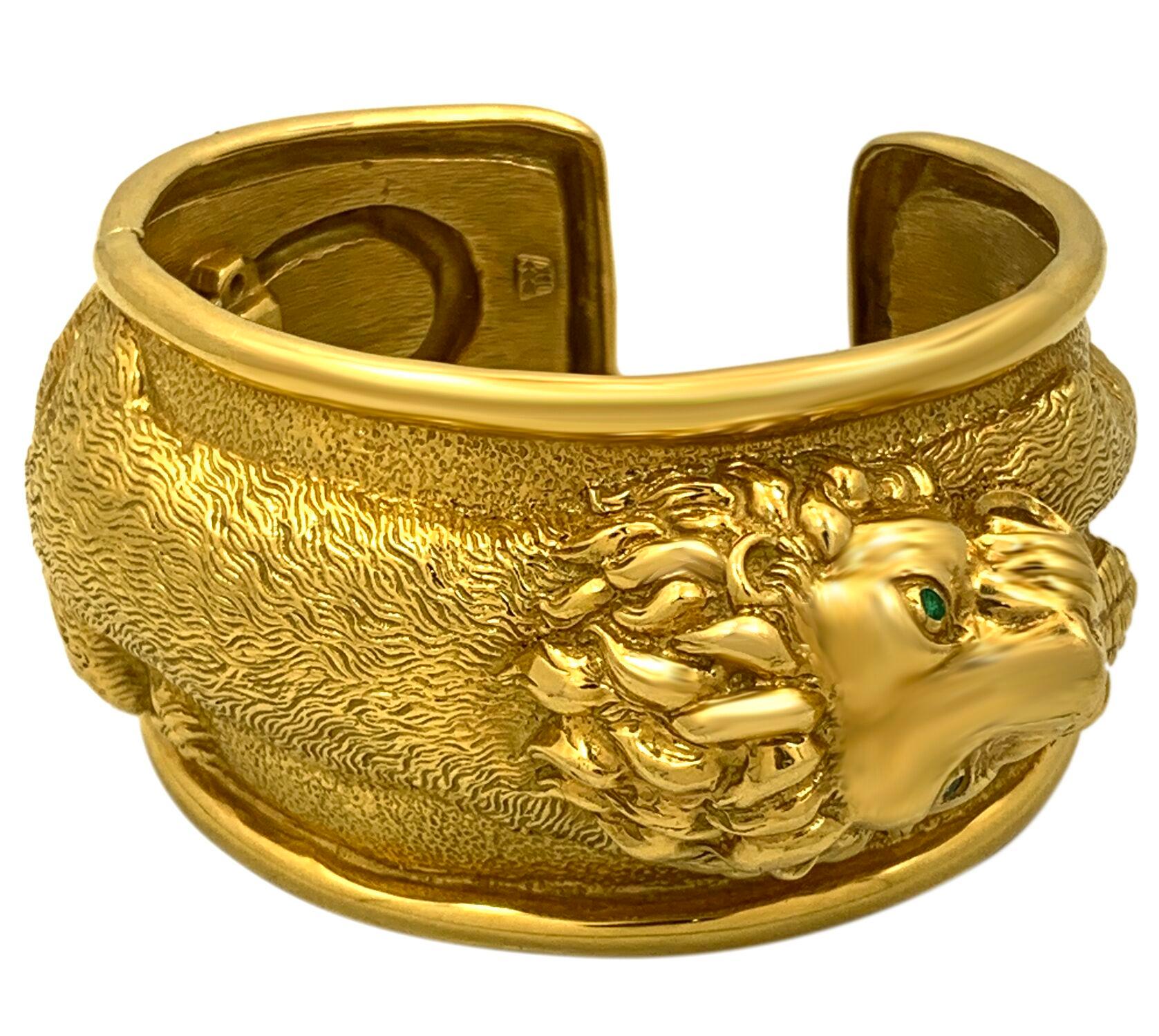 David Webb 18 Karat Yellow Gold Lion Cuff Bangle 2