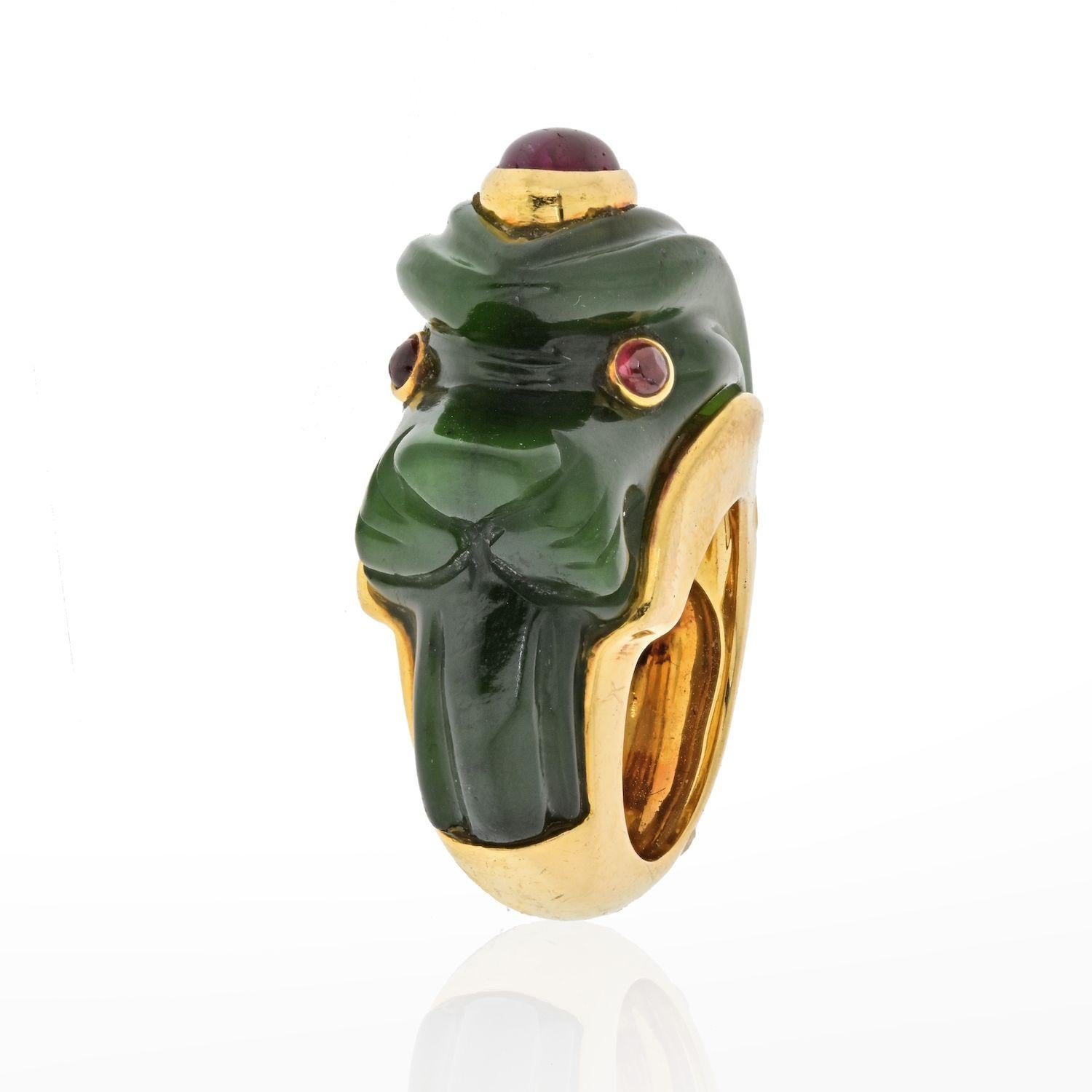 Cabochon David Webb 18K Yellow Gold Nephrite, Ruby Lion Ring For Sale