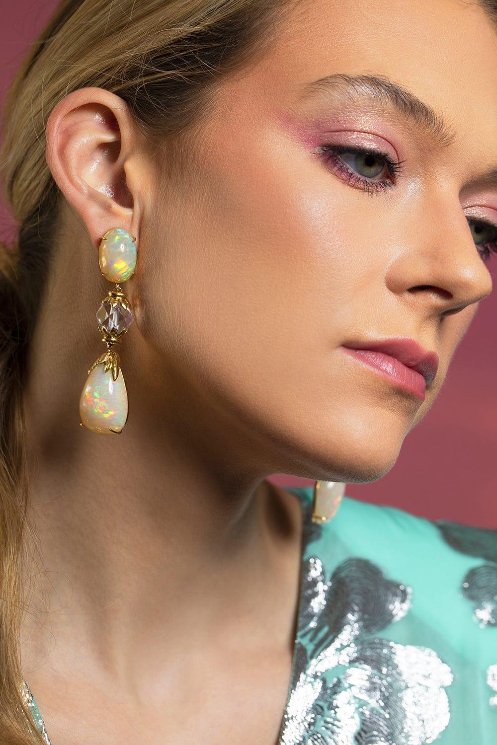 David Webb - Pendants d'oreilles pour dames en or jaune 18 carats avec opale et cristal de roche en vente 2