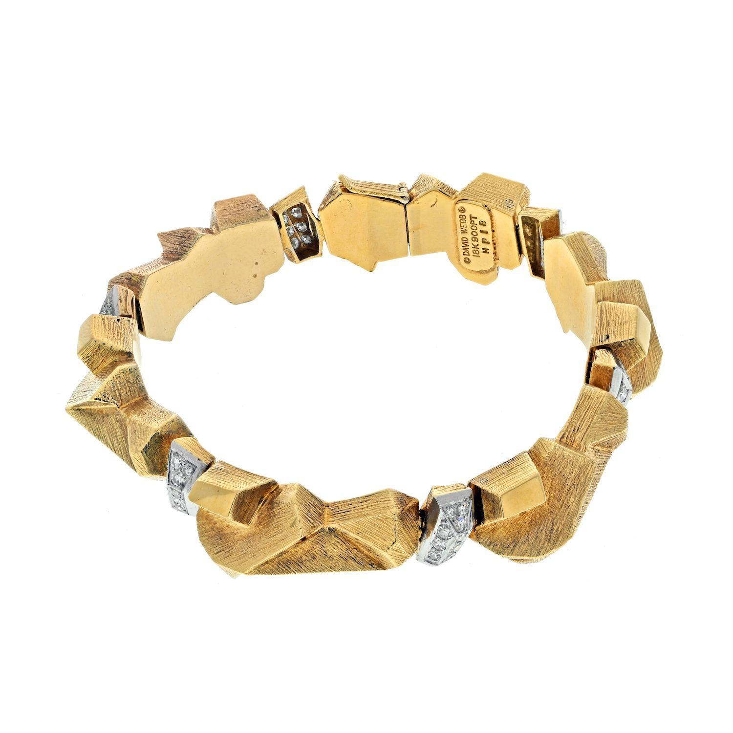 Moderne David Webb, bracelet articulé en or jaune 18 carats avec pépite de diamants en vente