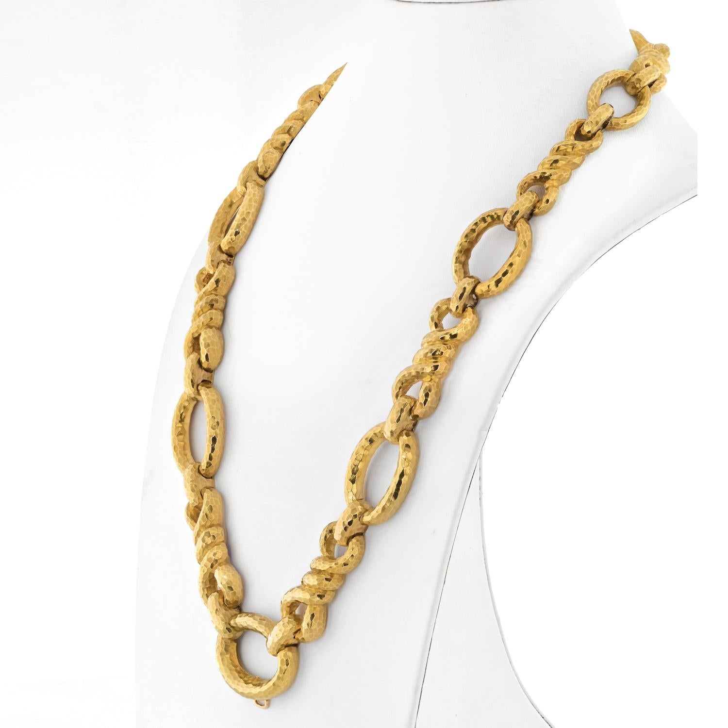 Modern David Webb 18K Yellow Gold Open Link And Twist Links Necklace For Sale