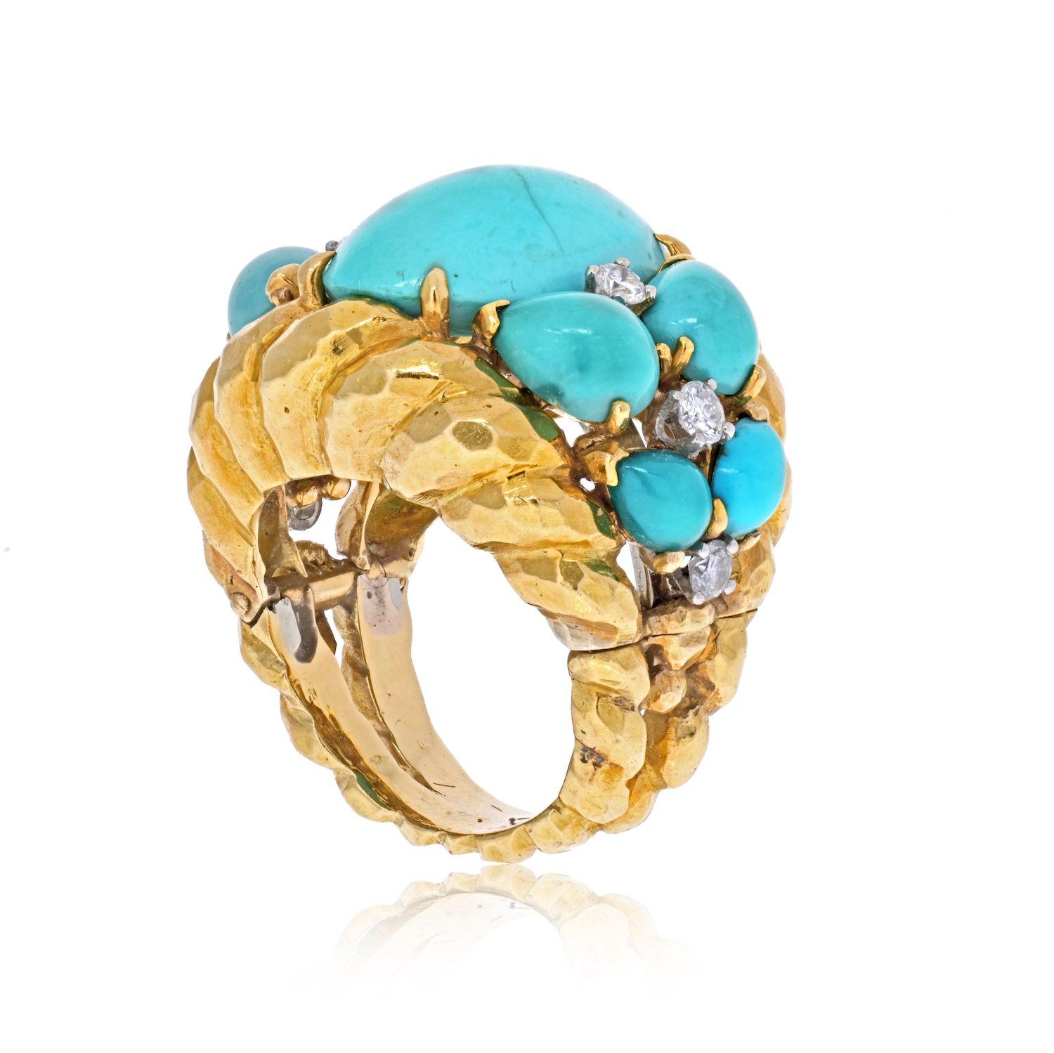 Modern David Webb 18K Yellow Gold Oval Turquoise and Diamond Scute Style Ring