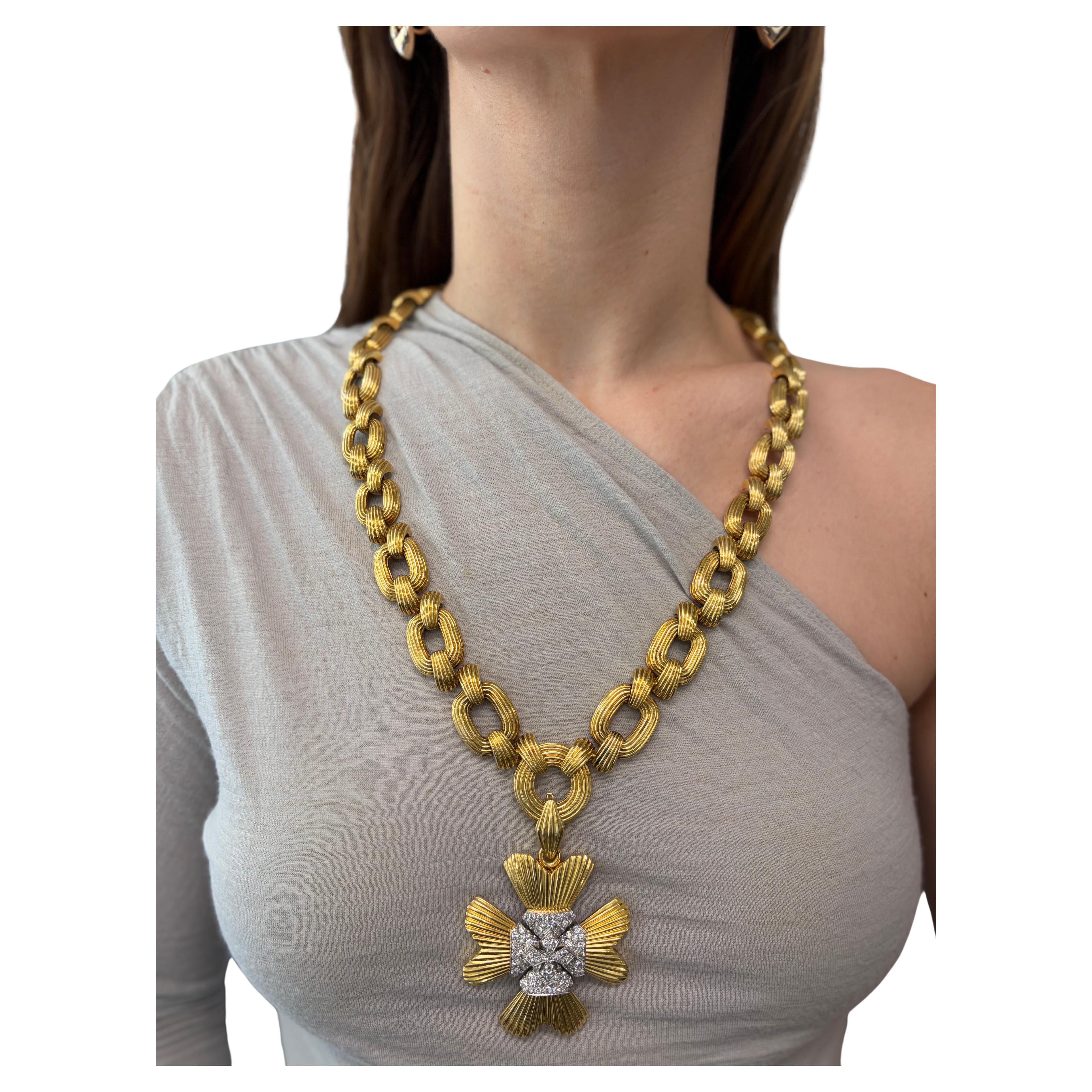 DAVID WEBB Collar Sautoir Maltés de oro amarillo de 18 quilates, platino y diamantes Años 60 en venta