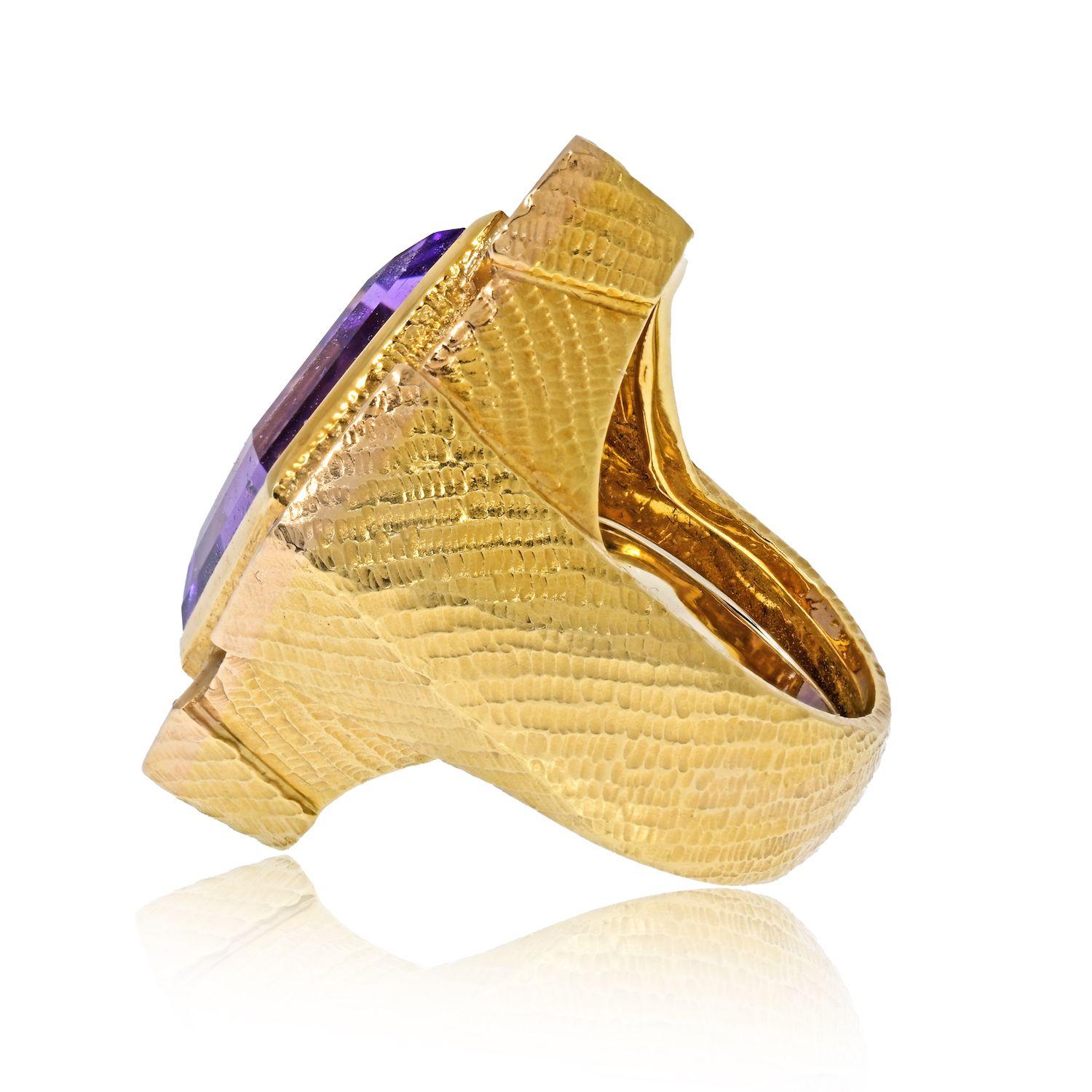 David Webb, Rhombus-Ring, 18 Karat Gelbgold, lila Amethyst (Moderne) im Angebot