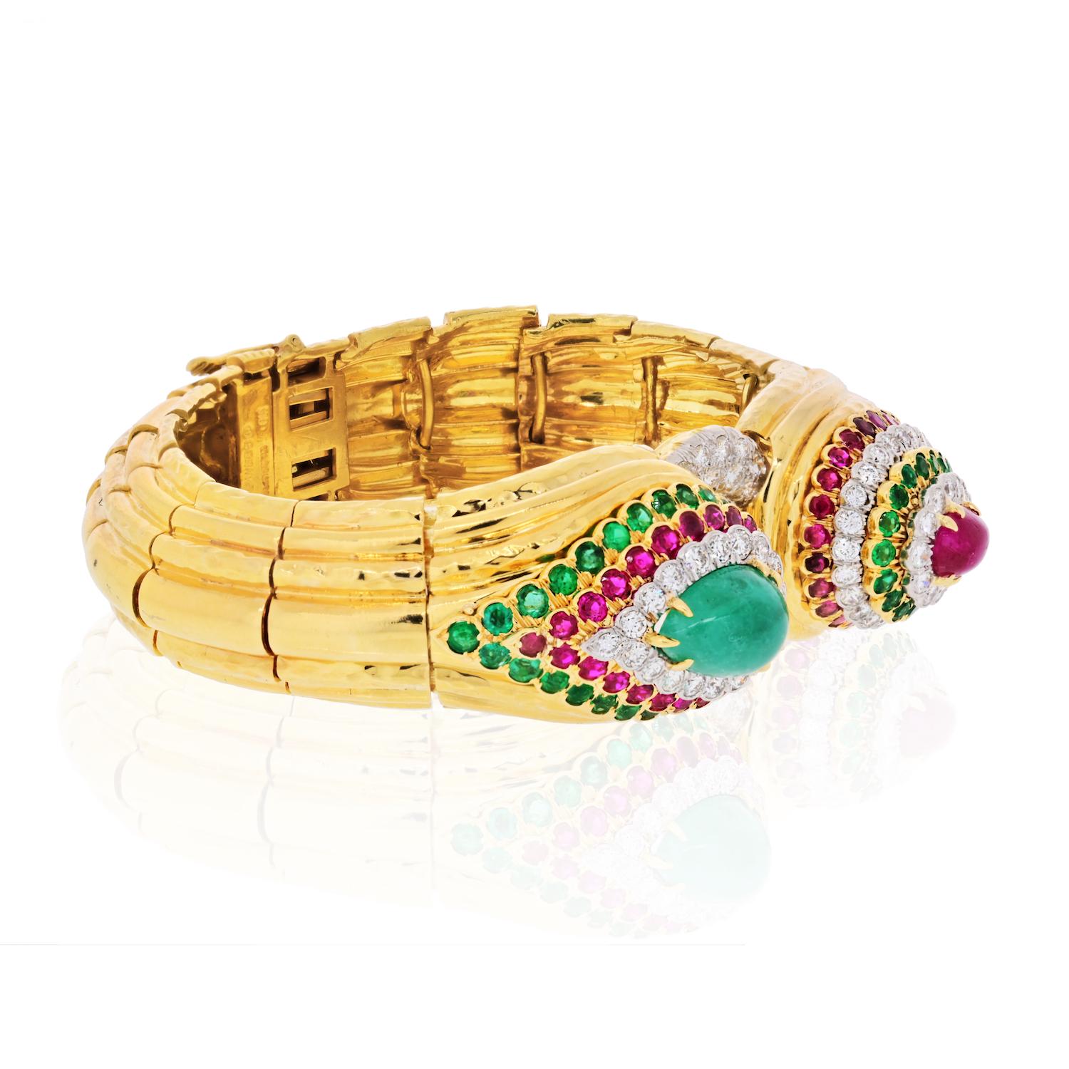 David Webb, bracelet Raja Tears en or jaune 18 carats, émeraudes vertes, rubis et diamants Pour femmes en vente