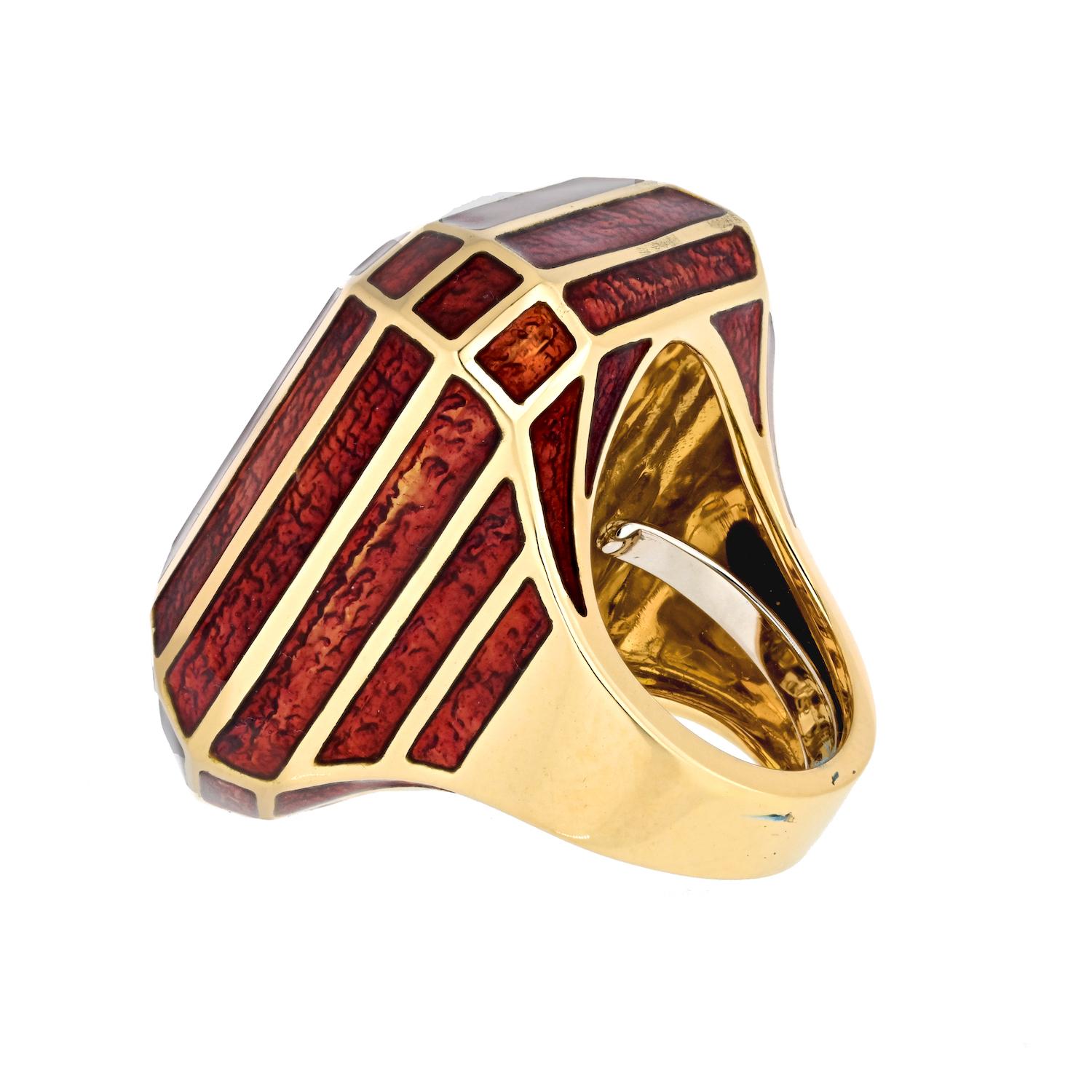 David Webb 18K Yellow Gold Red Enamel Cocktail Ring In Excellent Condition For Sale In New York, NY