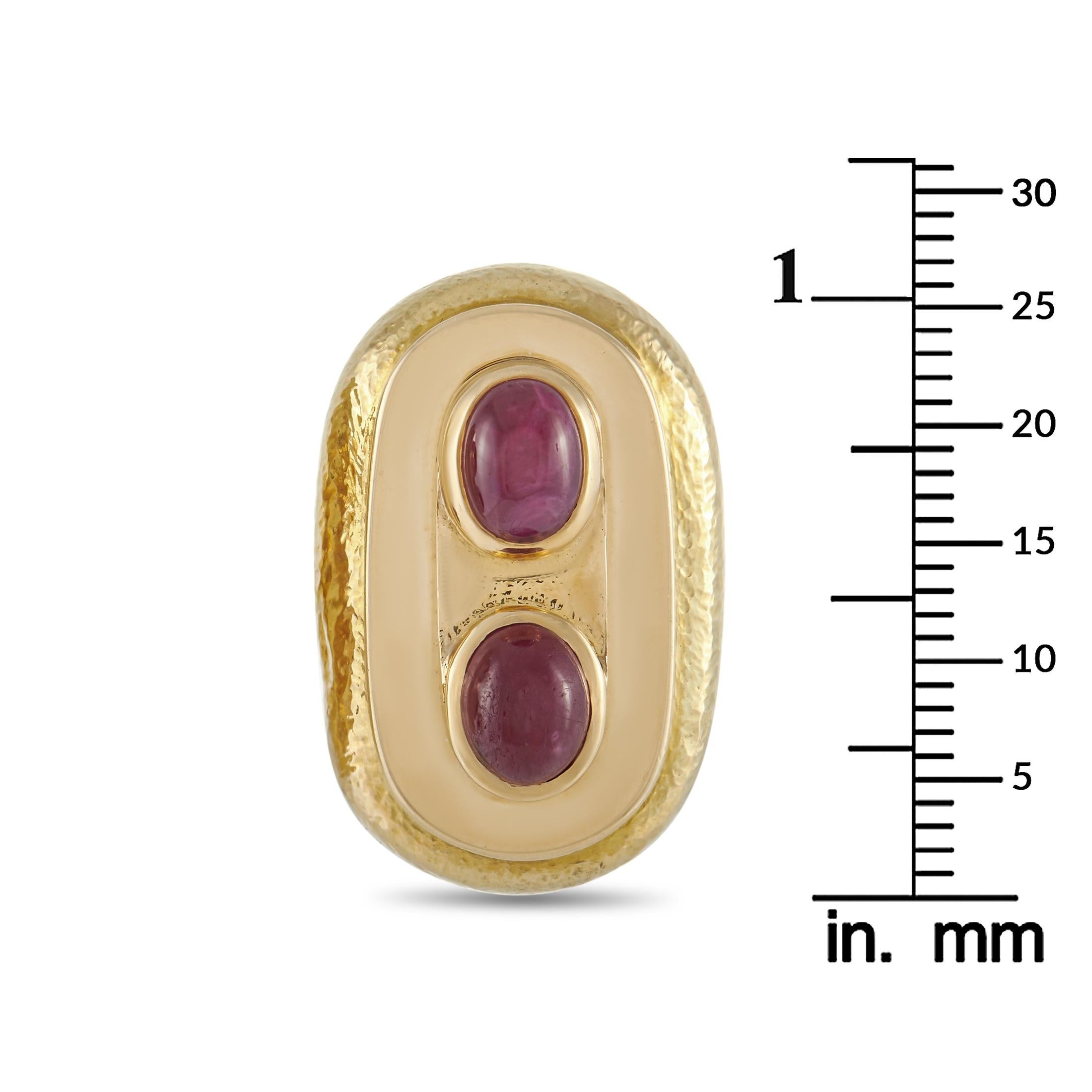 David Webb 18K Yellow Gold Ruby Cabochon Clip-On Earrings In Excellent Condition For Sale In Southampton, PA