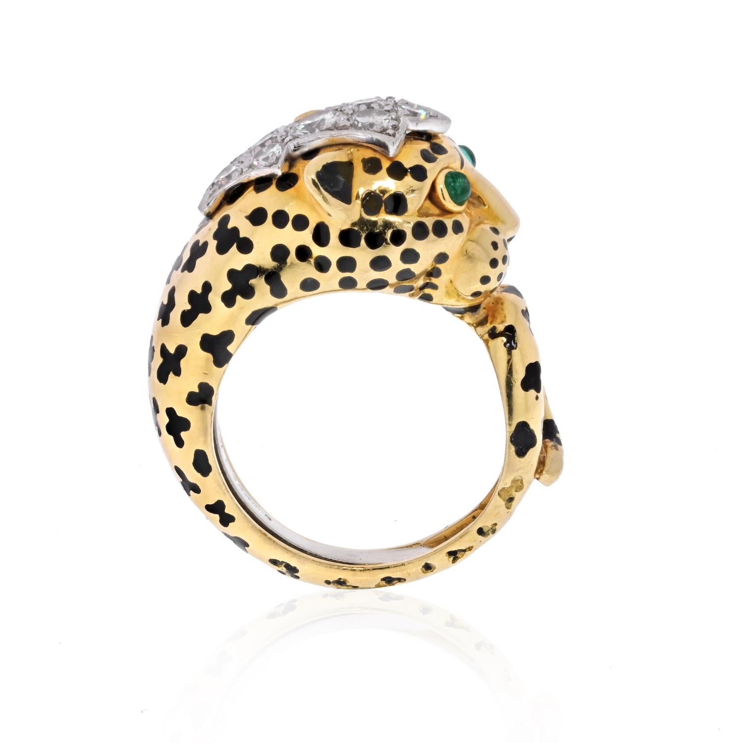 David Webb 18K Yellow Gold Spotted Leopard Diamond Ring In Excellent Condition In New York, NY