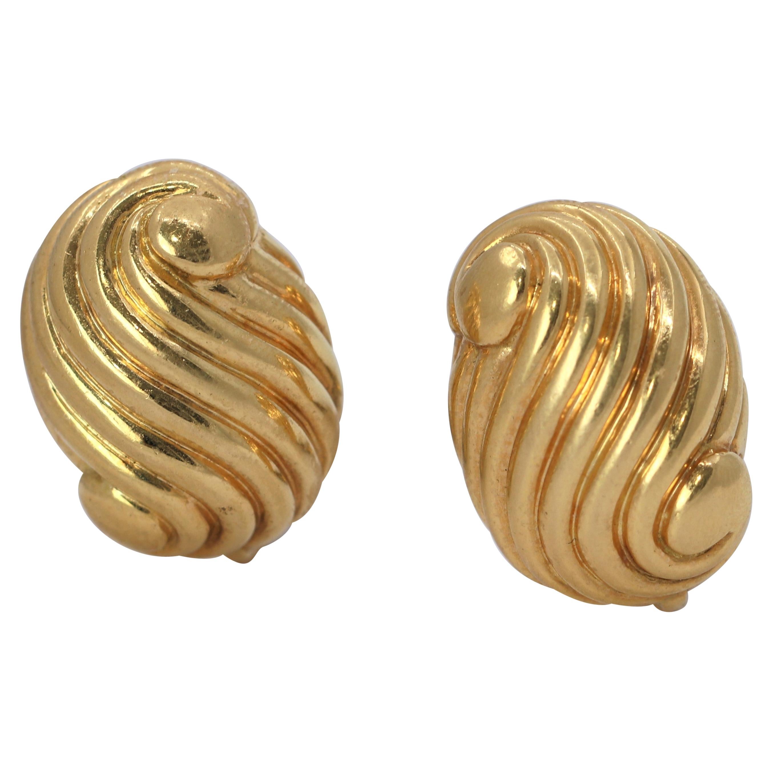David Webb 18k Yellow Gold Swirl Design Earrings For Sale