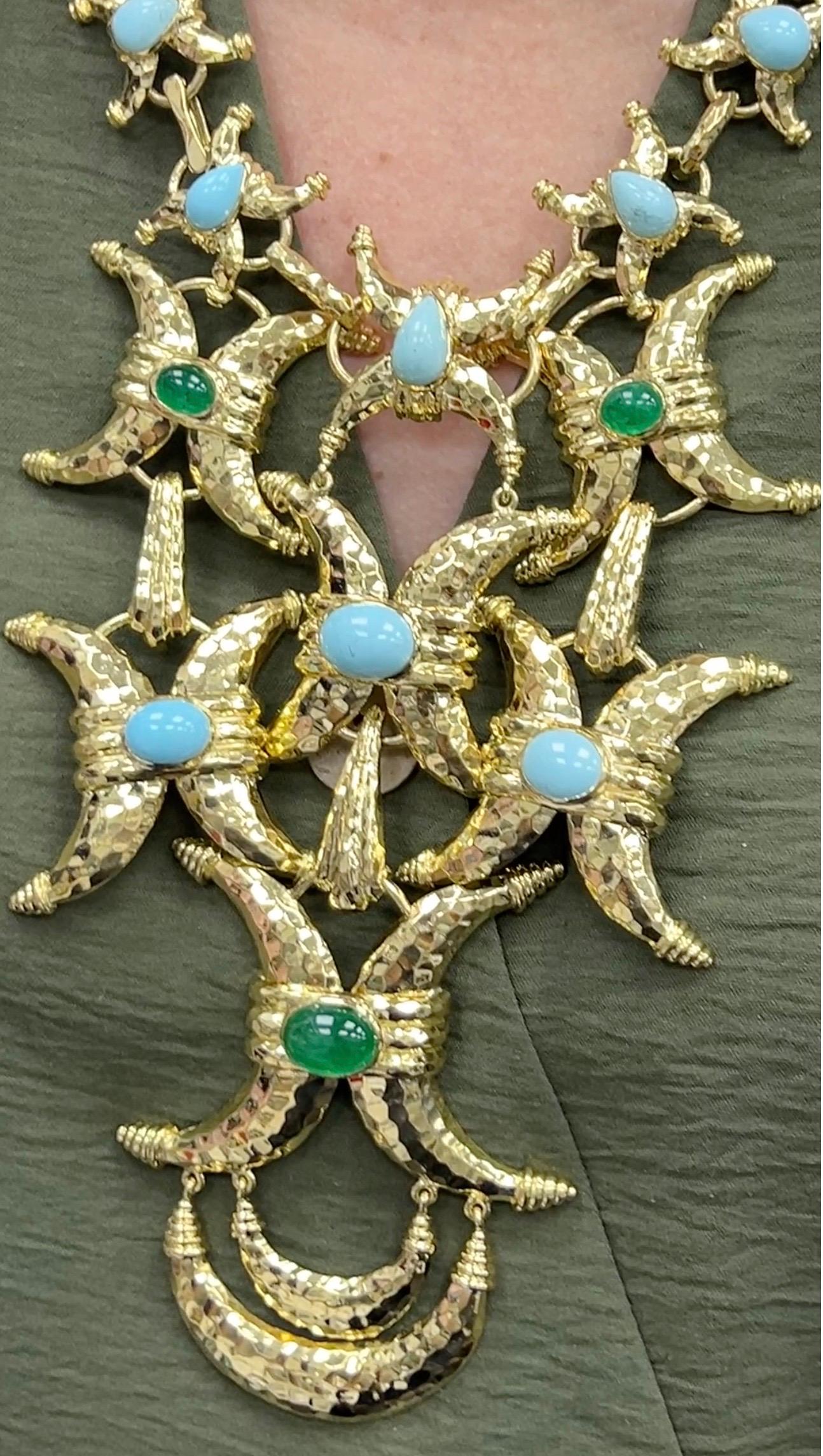 David Webb 18K Yellow Gold Turquoise Emerald Gold Crescent Necklace In Good Condition For Sale In New York, NY