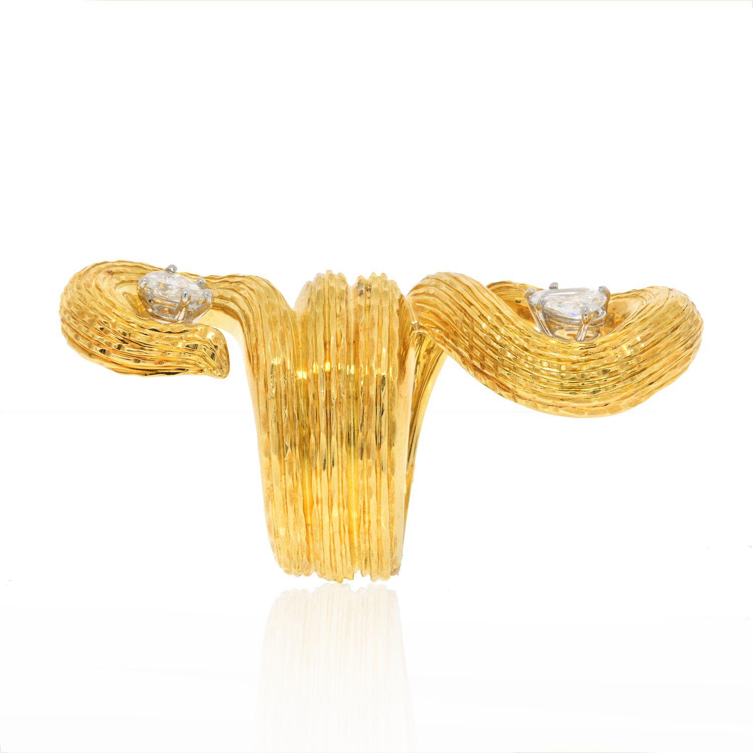 David Webb 18K Yellow Gold Two Pear Cut Diamond by Pass Ring In Excellent Condition In New York, NY