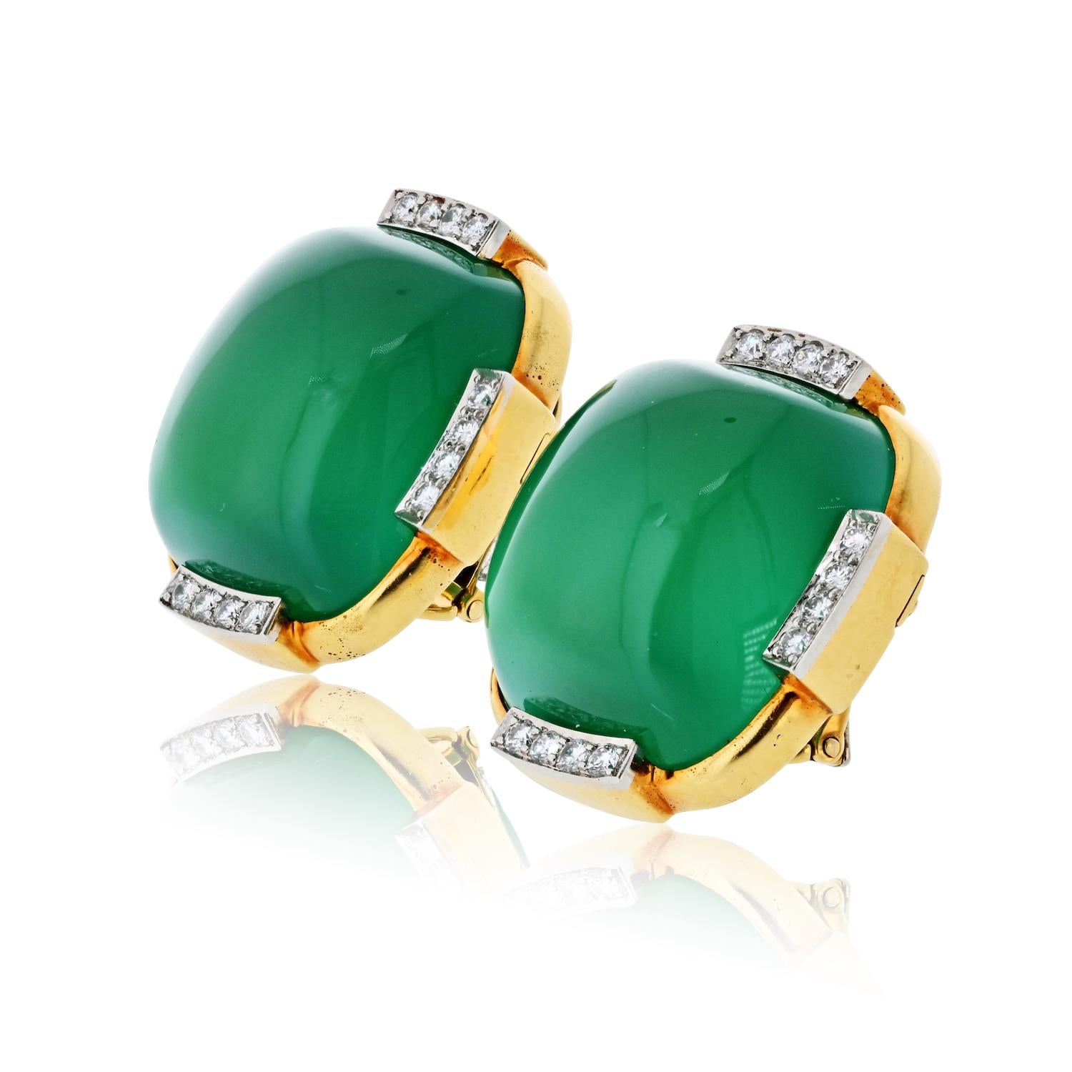 David Webb 18K Gelbgold Vibrant Green Chrysopras Diamant Ohrringe (Moderne) im Angebot