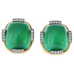 David Webb Orecchini in oro giallo 18 carati con crisoprasio verde vibrante e diamanti