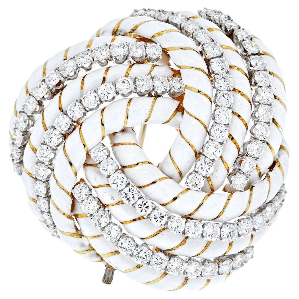 David Webb 18K Yellow Gold White Enamel 8.00cttw Diamond Knot Brooch For Sale