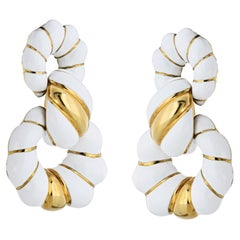 David Webb 18K Gelbgold Weiß Emaille geriffelte Türklopfer Clip Ohrringe