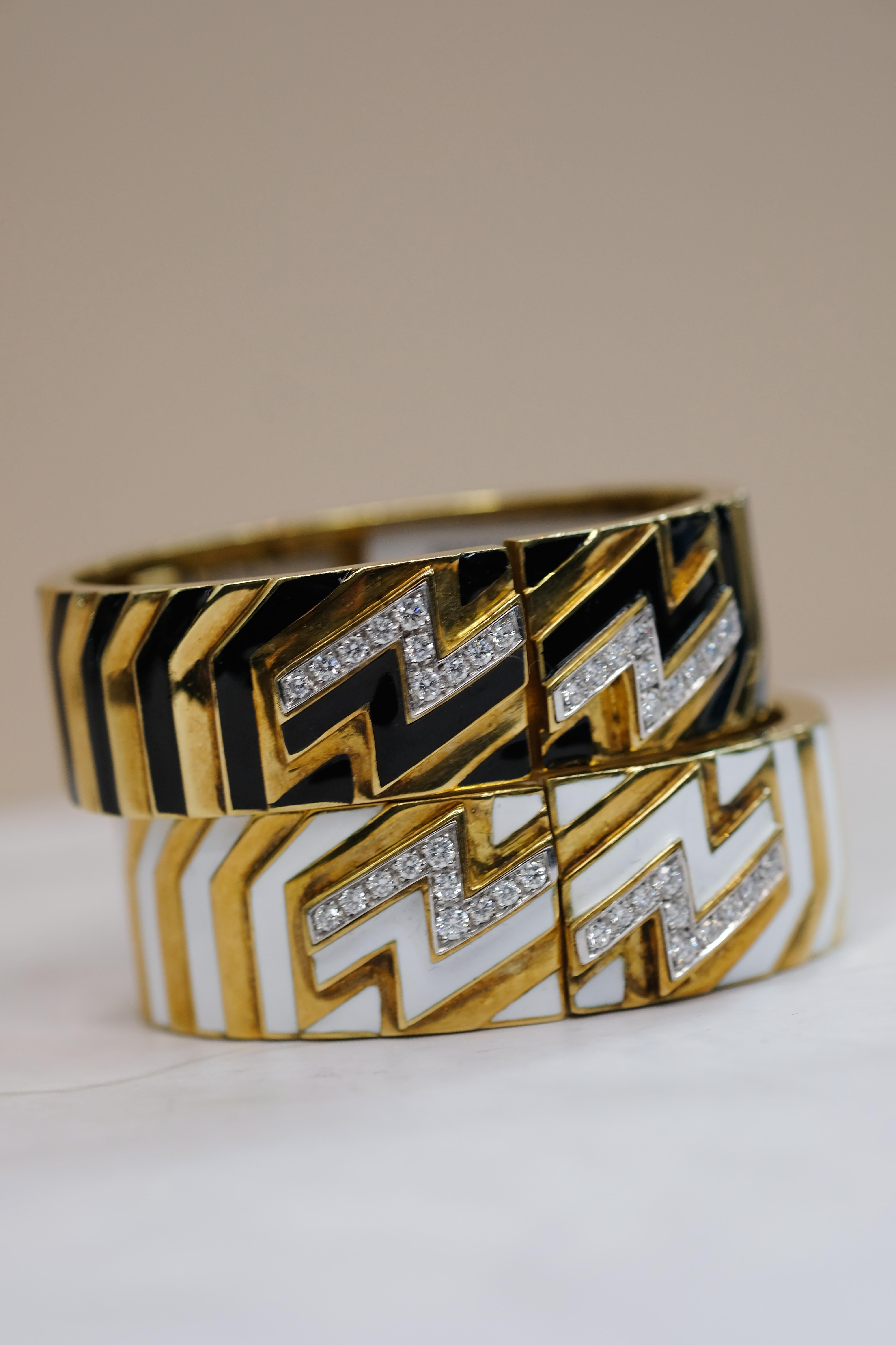 Bracelet en or jaune 18K avec diamants Zig Zag et émail noir David Webb en vente 5