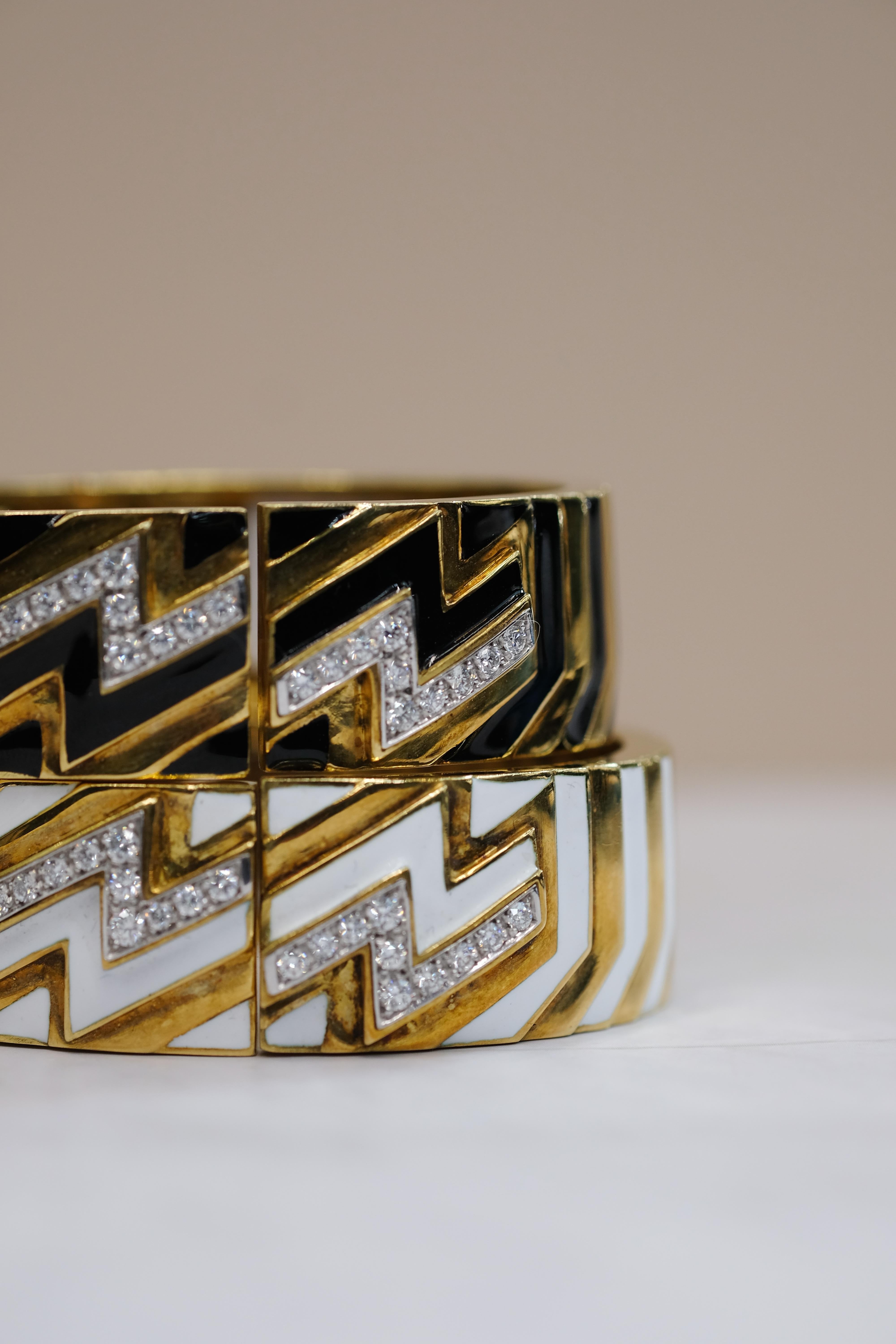 Bracelet en or jaune 18K avec diamants Zig Zag et émail noir David Webb en vente 6