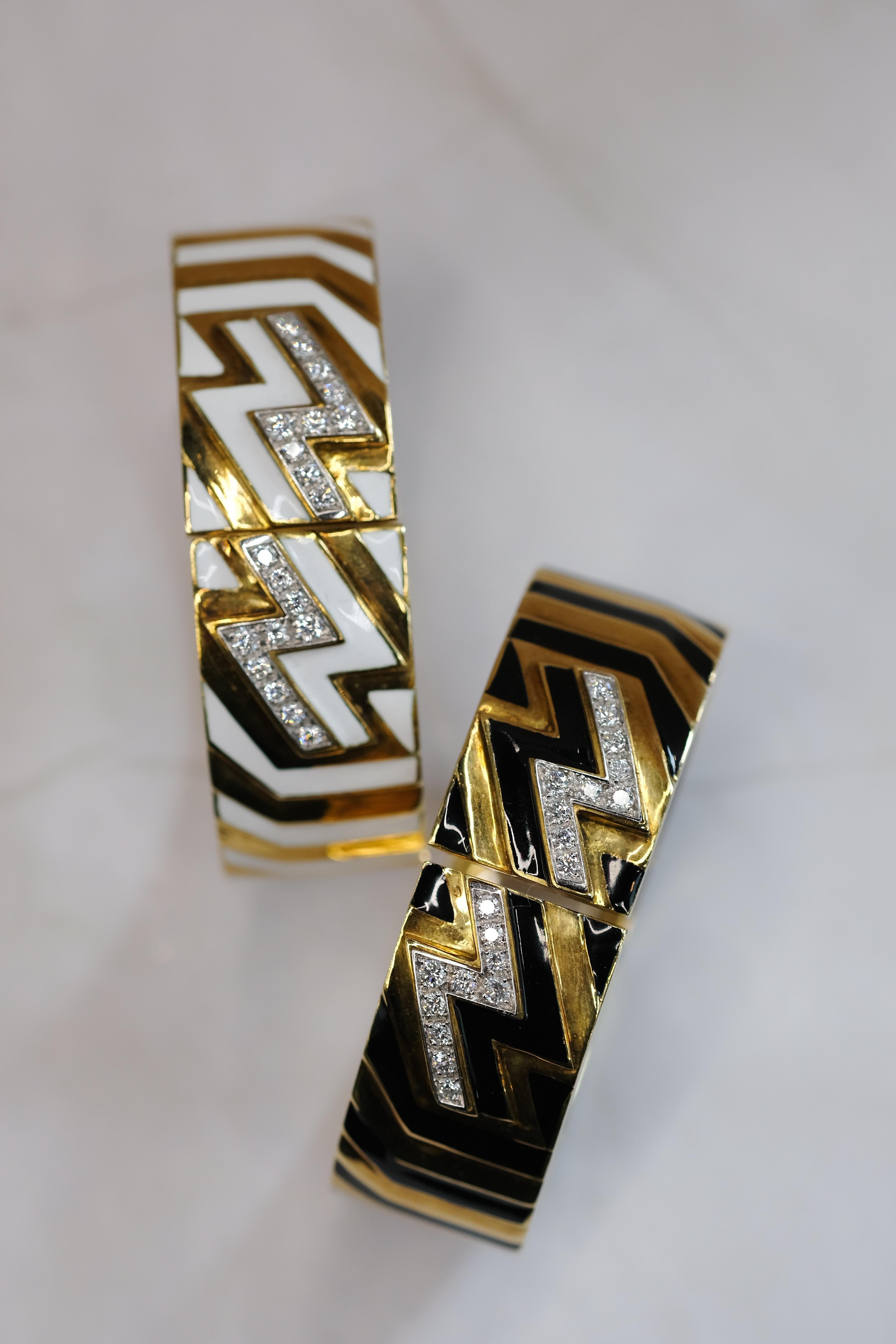 Bracelet en or jaune 18K avec diamants Zig Zag et émail noir David Webb en vente 8
