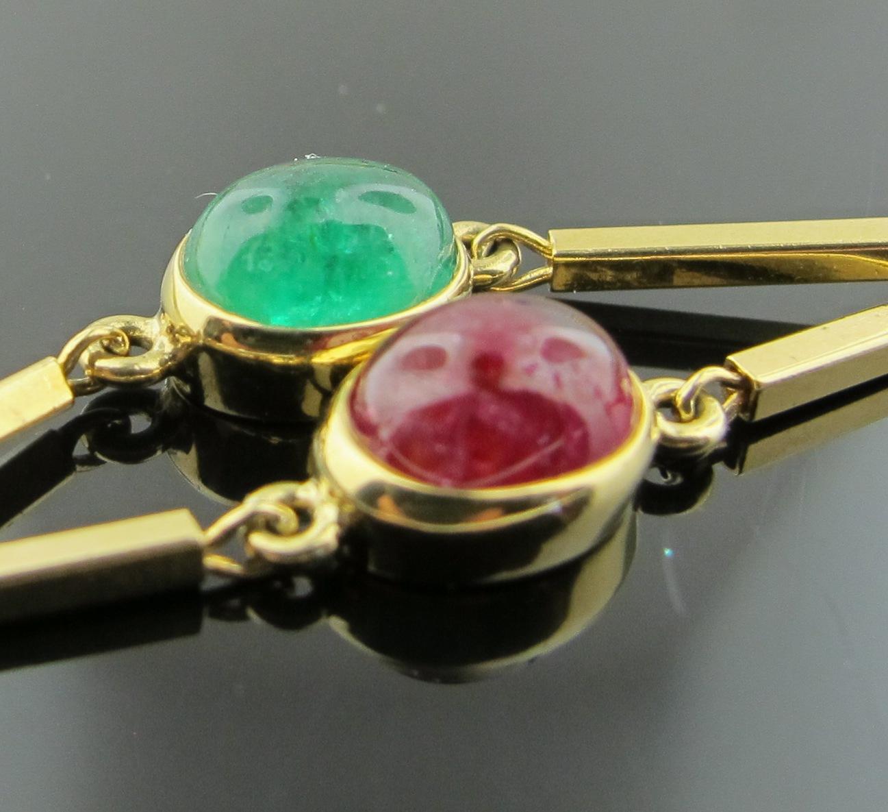 Women's or Men's David Webb 18 Karat Yellow Gold Ruby, Sapphire and Emerald Cabochon Necklace