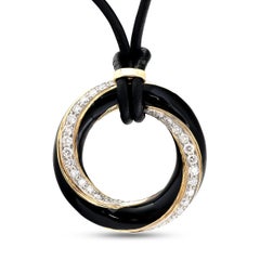 David Webb 18KYG geschnitzt Onyx und Diamant Kreis Twist Anhänger auf schwarzer Kordel
